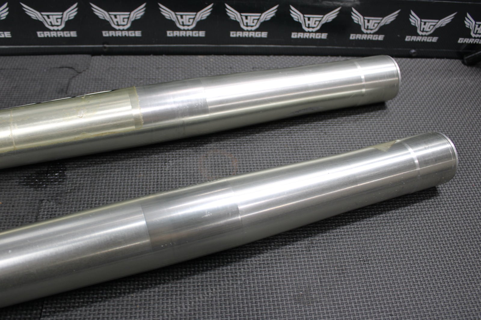 2000 Yamaha YZ250 OEM KYB Right Left Front Suspension Forks Shocks 5HC - 23102 - 00 - hggarage