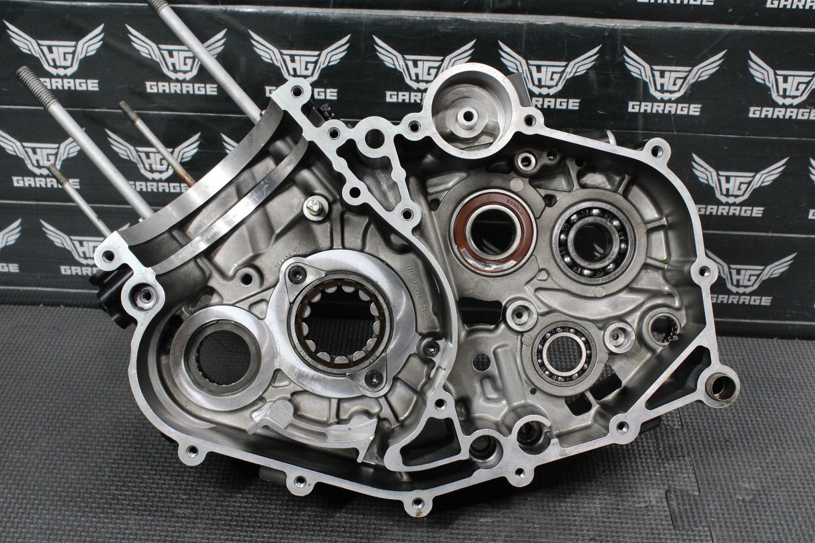 2013 HUSQVARNA TE511 OEM LEFT RIGHT ENGINE MOTOR CRANKCASE CRANK CASES BLOCK - hggarage
