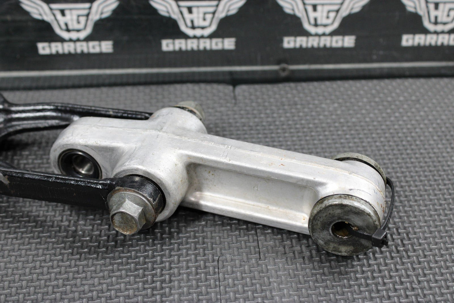 2001 SUZUKI RM80 OEM REAR SHOCK LINKAGE LINKS RELAY ARM 62600 - 02840 62600 - 03850 - hggarage
