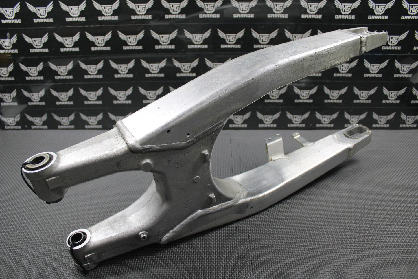 2008 HONDA 08 - 09 CRF250R 08 - 17 CRF250X OEM SWINGARM SWING ARM 52200 - KRN - A10 GOOD - hggarage