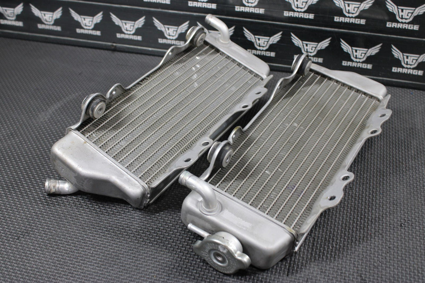 2005 YAMAHA 03 - 05 YZ450F OEM LEFT RIGHT ENGINE COOLING COOLER RADIATORS MINT! - hggarage