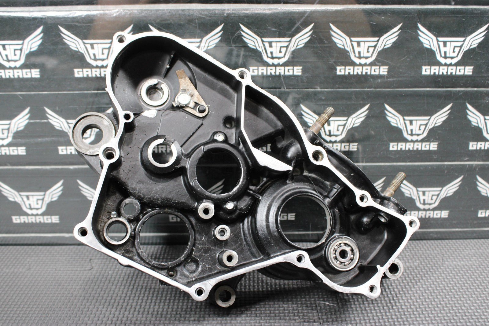 1991 86 - 95 HONDA CR80R OEM RIGHT ENGINE MOTOR CRANKCASE BLOCK 11100 - GC4 - 601 - hggarage