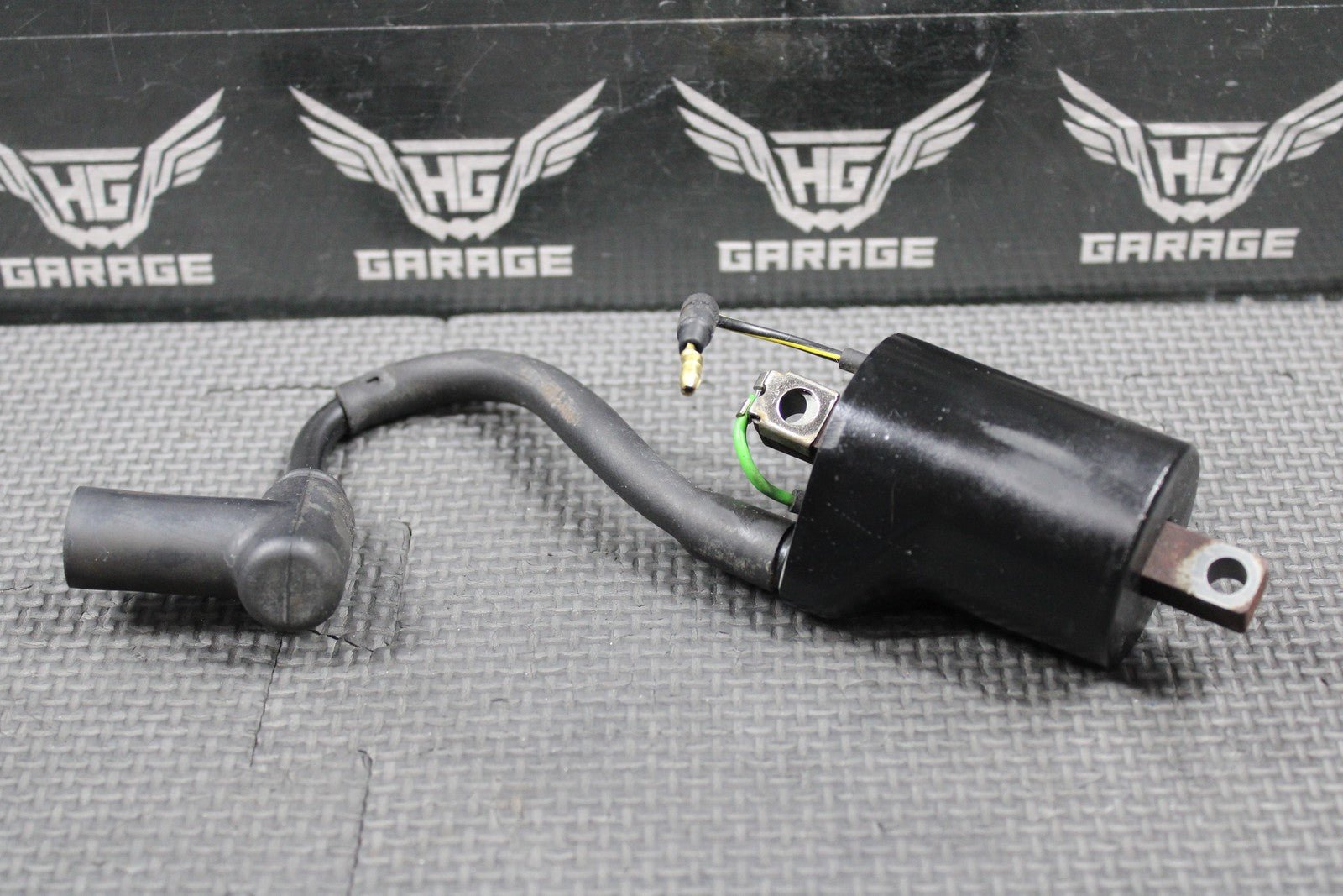 2001 HONDA 90 - 01 CR500R OEM IGNITION COIL SPARK PLUG BOOT CAP 30500 - KZ3 - 701 GOOD - hggarage