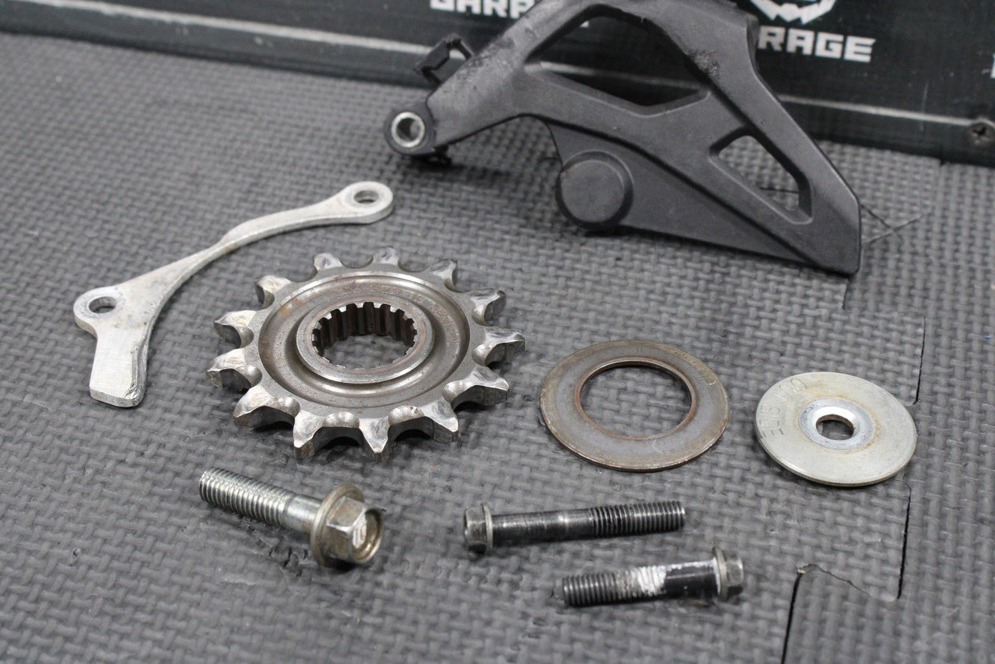 2023 Honda CRF250R OEM Motor Engine Front Sprocket Cover W Sprocket - hggarage