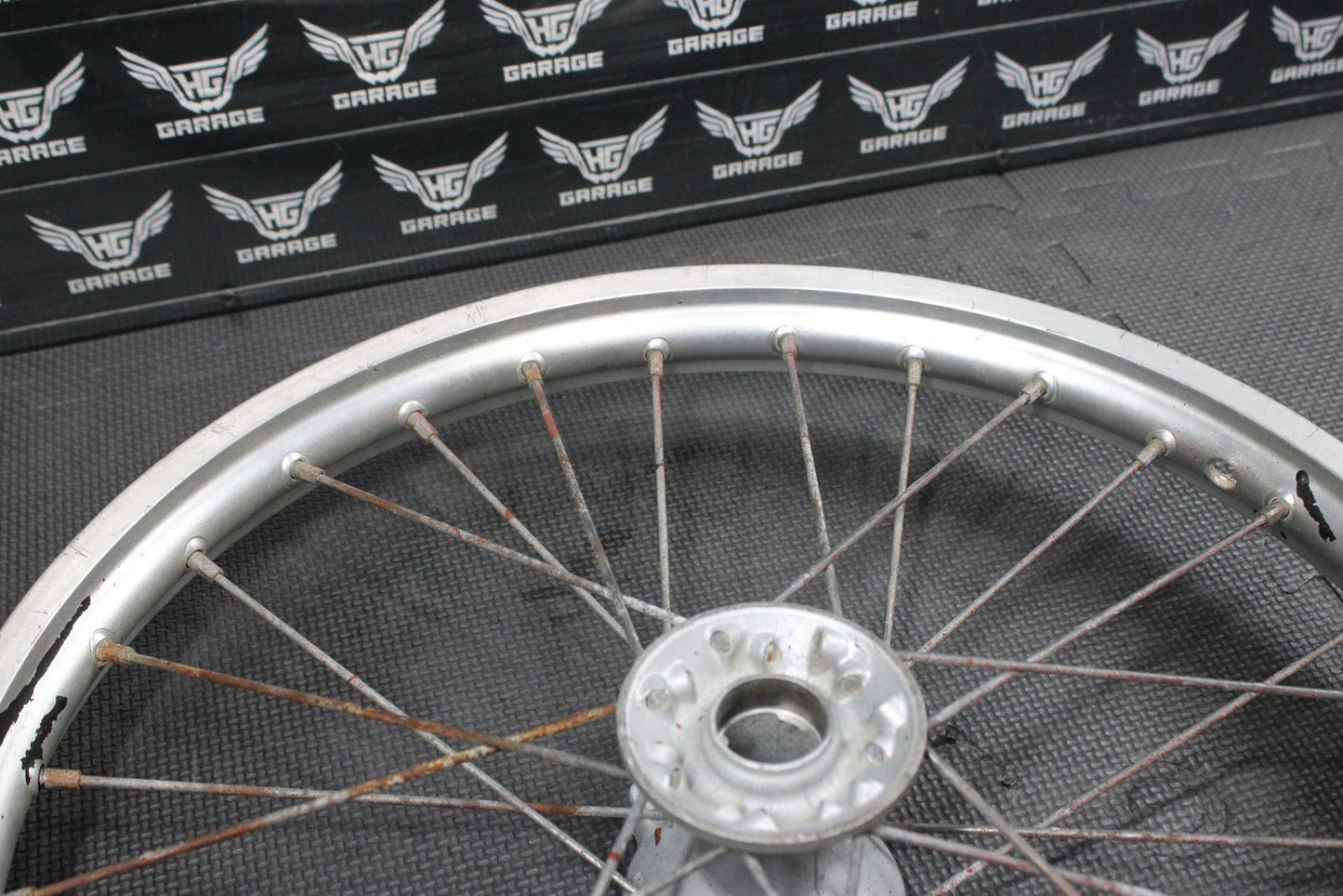 2001 HONDA 96 - 02 CR80RB 19" BIGWHEEL OEM FRONT WHEEL RIM HUB 44650 - GBF - 861 - hggarage