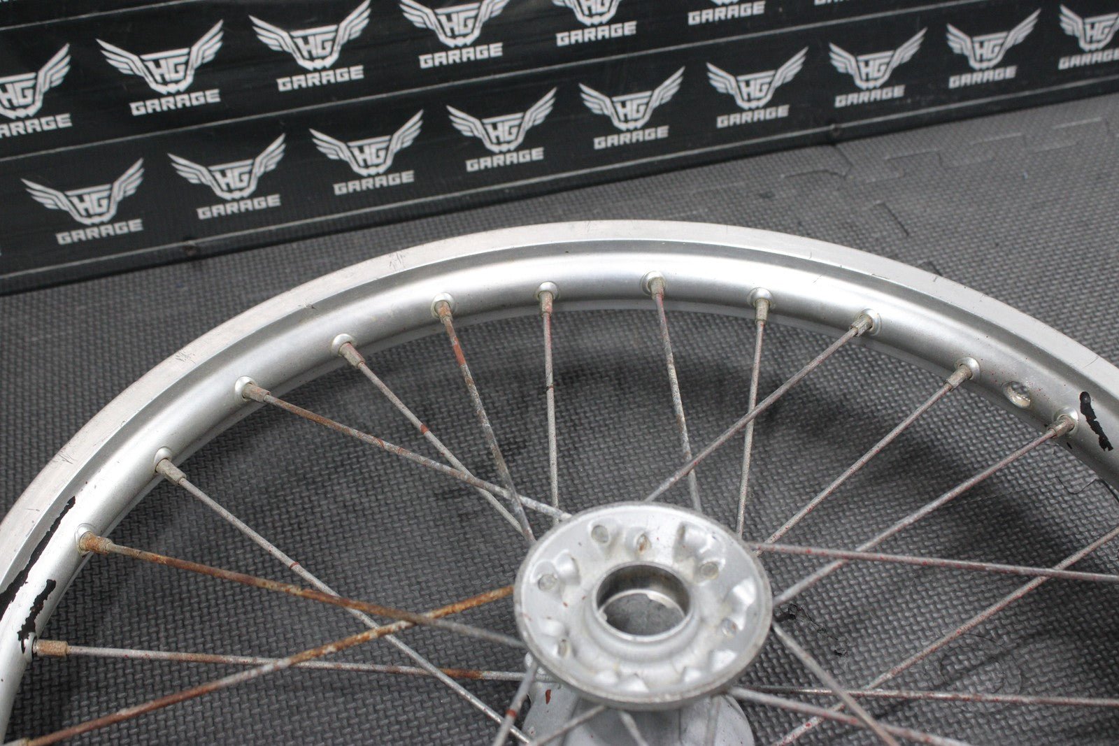 2001 HONDA 96 - 02 CR80RB 19" BIGWHEEL OEM FRONT WHEEL RIM HUB 44650 - GBF - 861 - hggarage