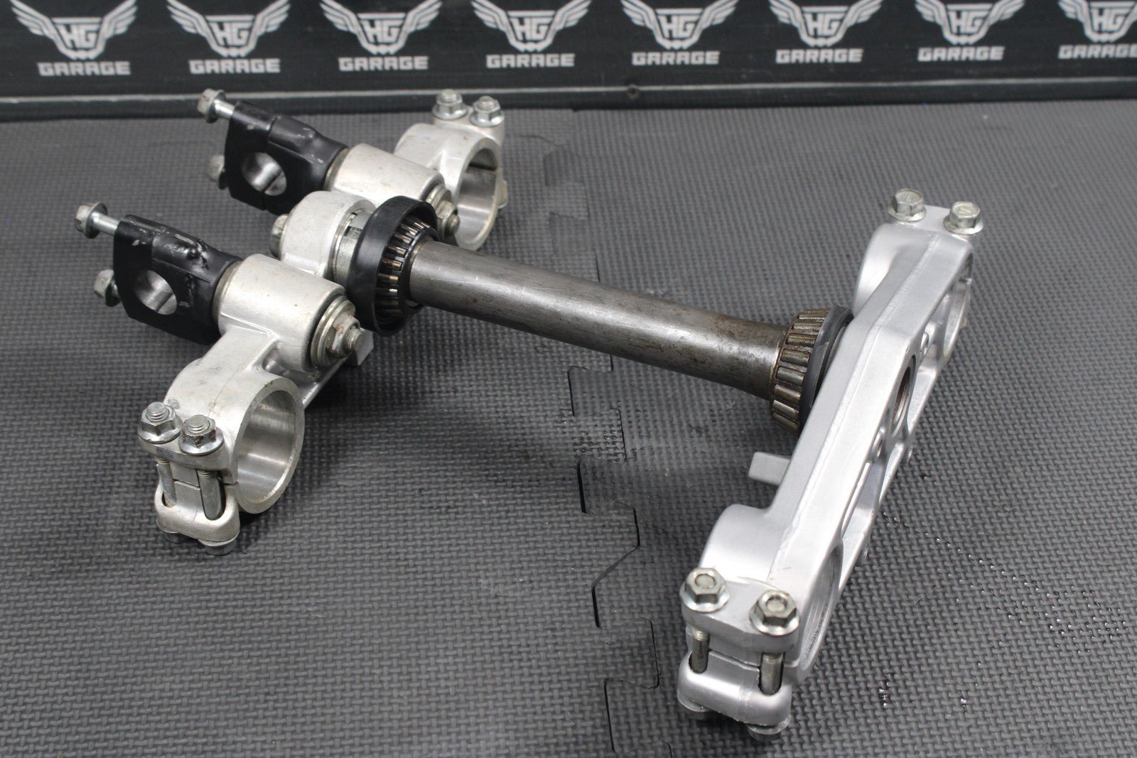 1986 KAWASAKI KDX200 OEM FRONT FORKS LOWER UPPER TRIPLE TREE STEM CLAMP SET - hggarage