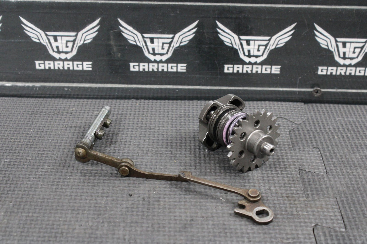 2002 99 - 22 YAMAHA YZ250 OEM ENGINE POWERVALVE EXHUAST VALVE LINKAGE GOVERNOR ROD - hggarage