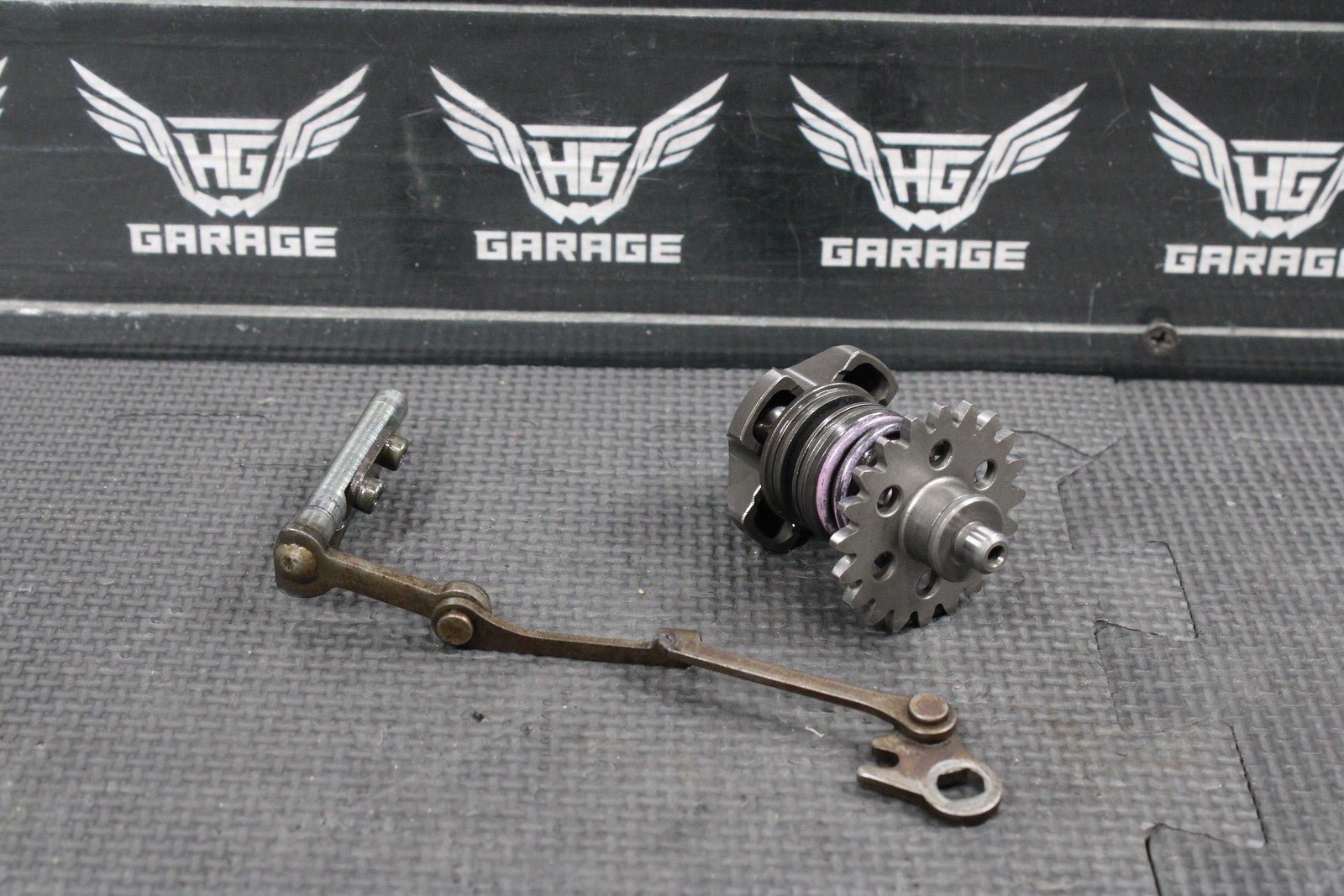 2002 99 - 22 YAMAHA YZ250 OEM ENGINE POWERVALVE EXHUAST VALVE LINKAGE GOVERNOR ROD - hggarage