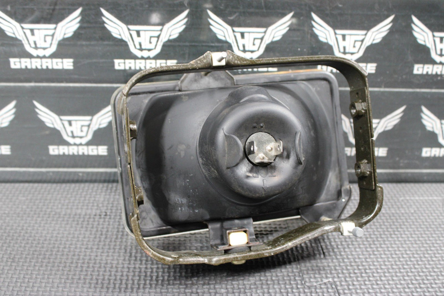 2005 SUZUKI DR200SE OEM HEADLIGHT HOUSING HEADLAMP BULB 35100 - 14A33 - 999 - hggarage