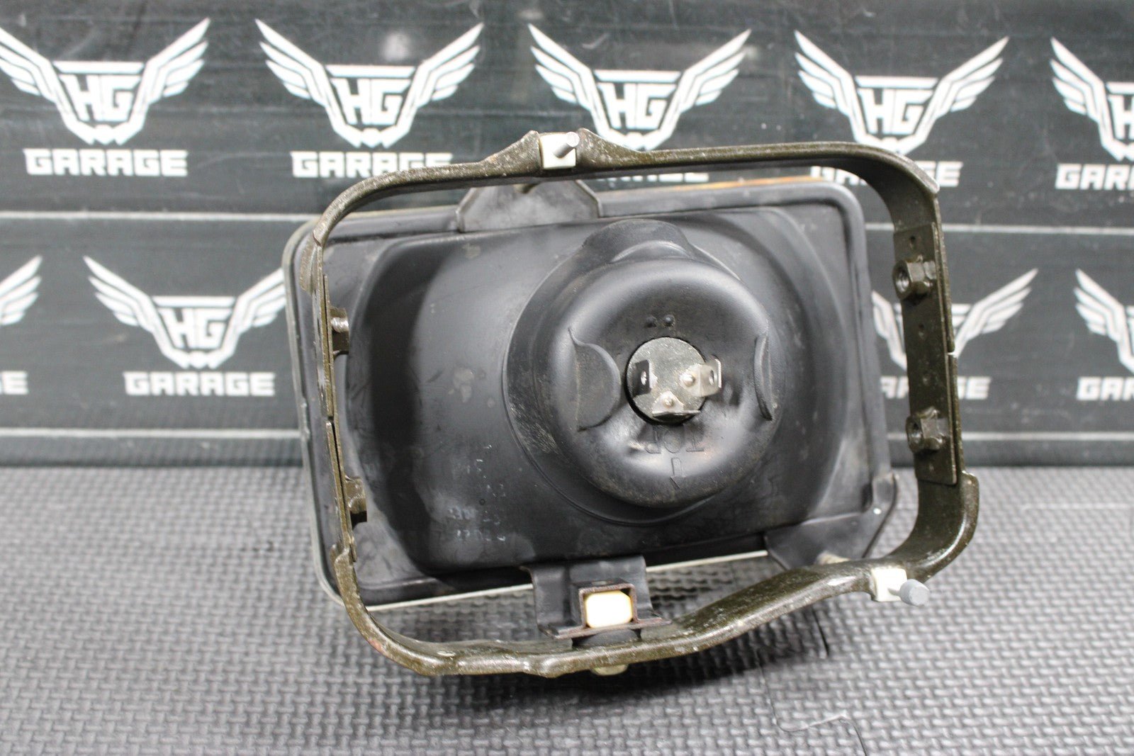 2005 SUZUKI DR200SE OEM HEADLIGHT HOUSING HEADLAMP BULB 35100 - 14A33 - 999 - hggarage