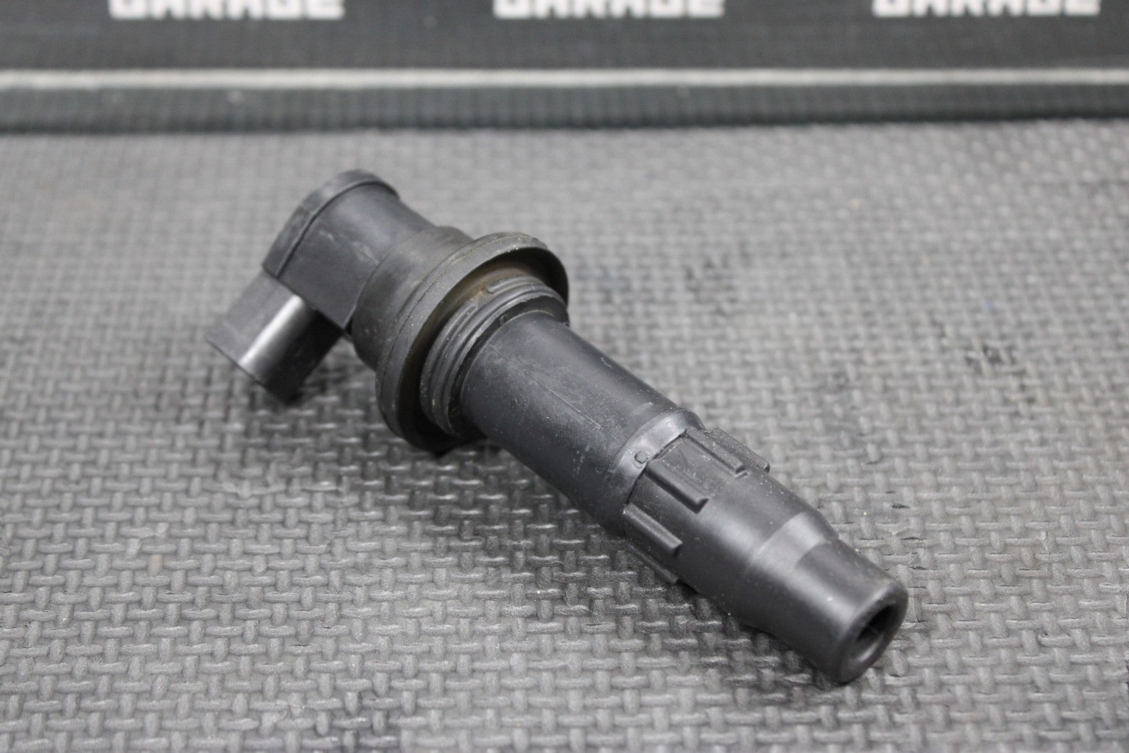 2005 YAMAHA 03 - 09 YZ450F OEM DENSO IGNITION COIL PLUG 5TA - 82310 - 10 - 00 - hggarage