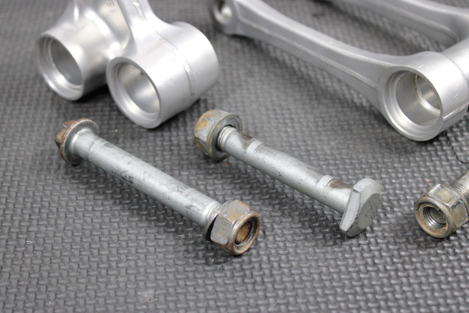 2007 06 - 08 HONDA CRF450R OEM REAR SHOCK LINKAGE LINKS RELAY ARM ROD GOOD! - hggarage