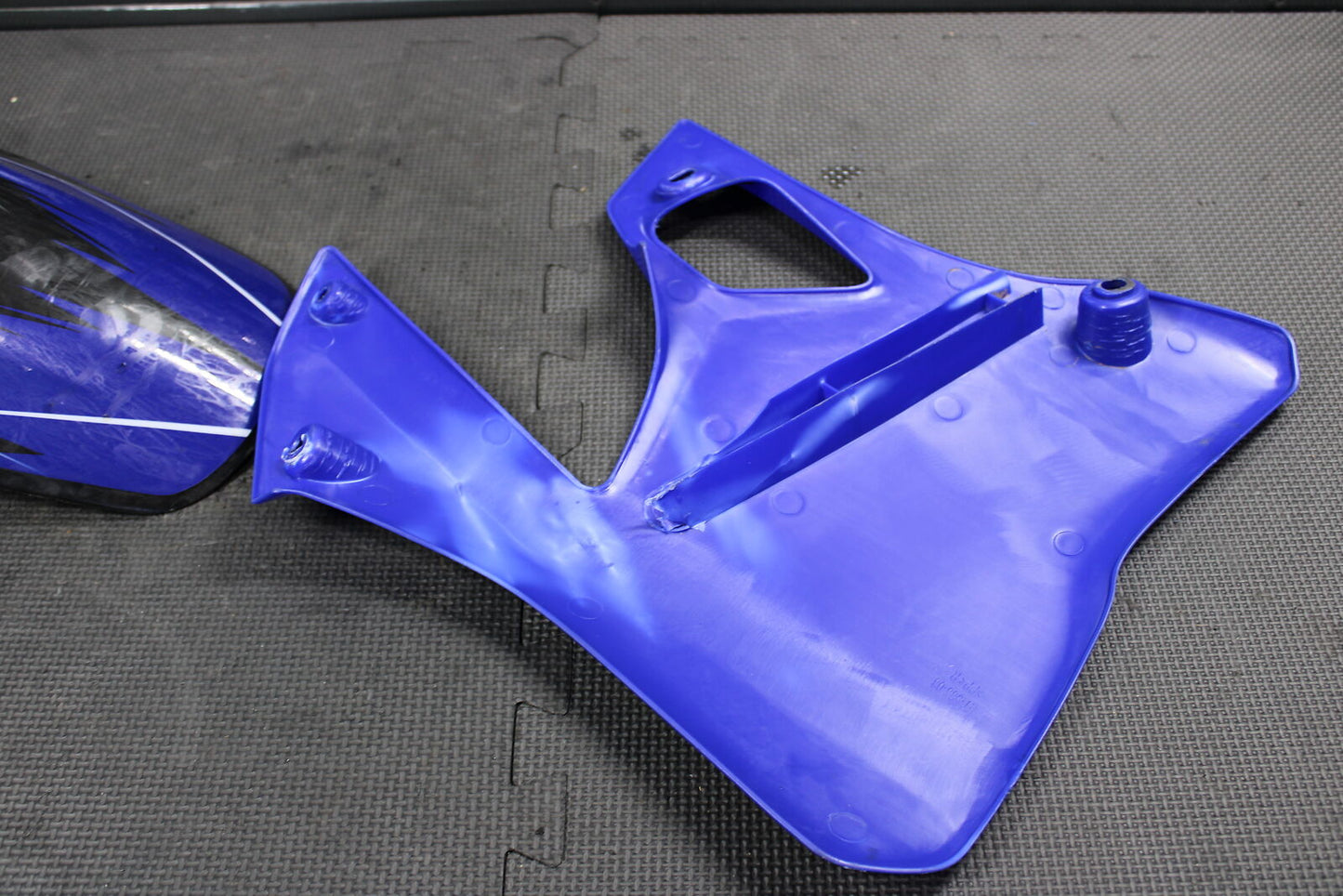 2000 YAMAHA YZ250 AFTERMARKET PLASTICS BODY KIT FENDERS FAIRINGS COWLS