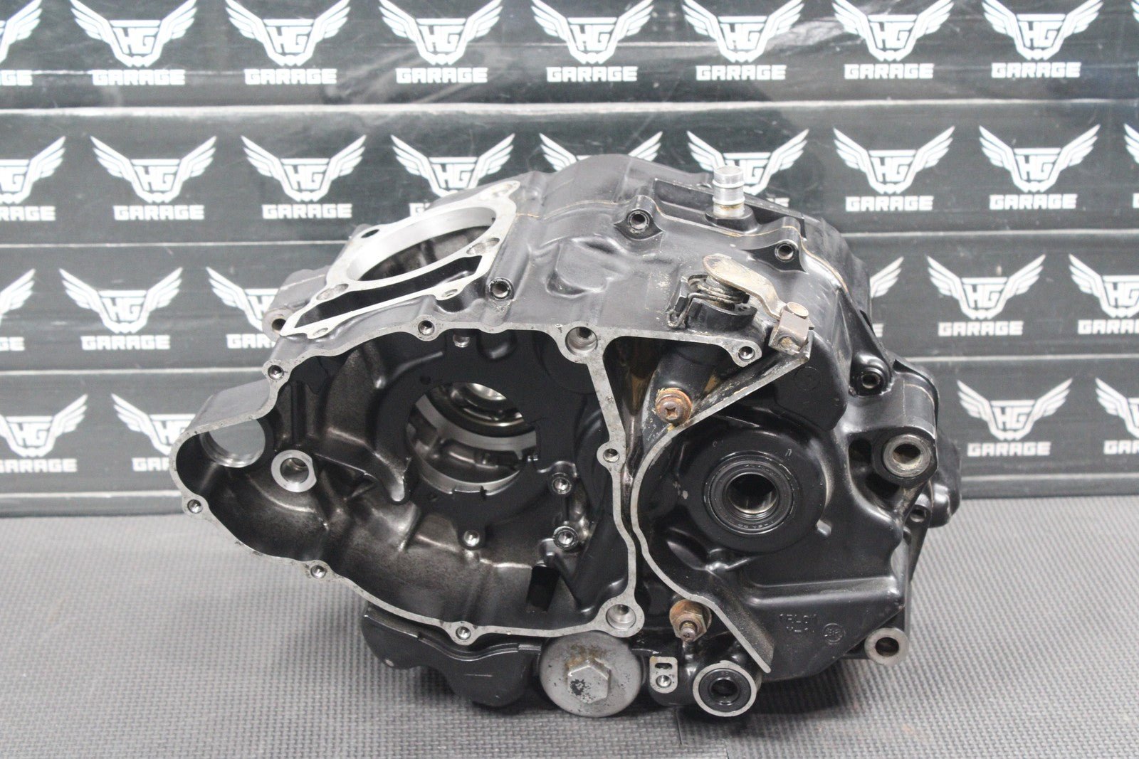 1987 YAMAHA TW200 OEM LEFT RIGHT ENGINE MOTOR CRANKCASE CRANK BLOCK SET GOOD! - hggarage