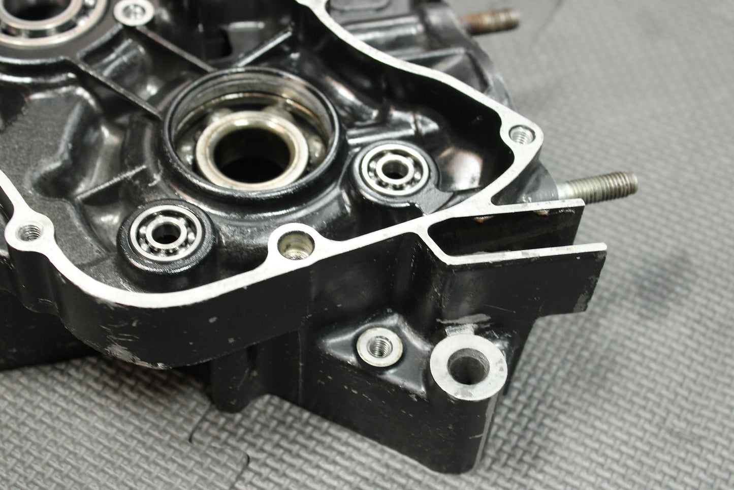 1996 HONDA CR125R OEM RIGHT ENGINE MOTOR CRANKCASE CRANK CASES BLOCK - hggarage