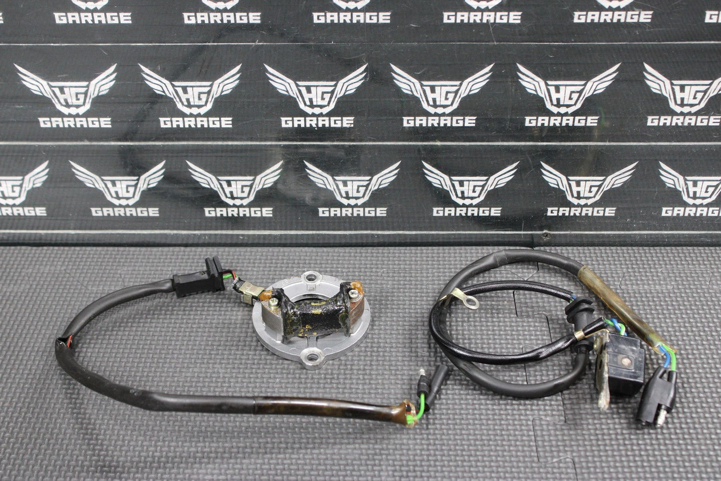 1991 86 - 91 HONDA CR80R OEM STATOR PULSE GENERATOR ALTERNATOR 30300 - GC4 - 601 GOOD! - hggarage