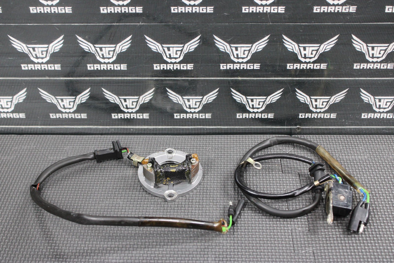 1991 86 - 91 HONDA CR80R OEM STATOR PULSE GENERATOR ALTERNATOR 30300 - GC4 - 601 GOOD! - hggarage