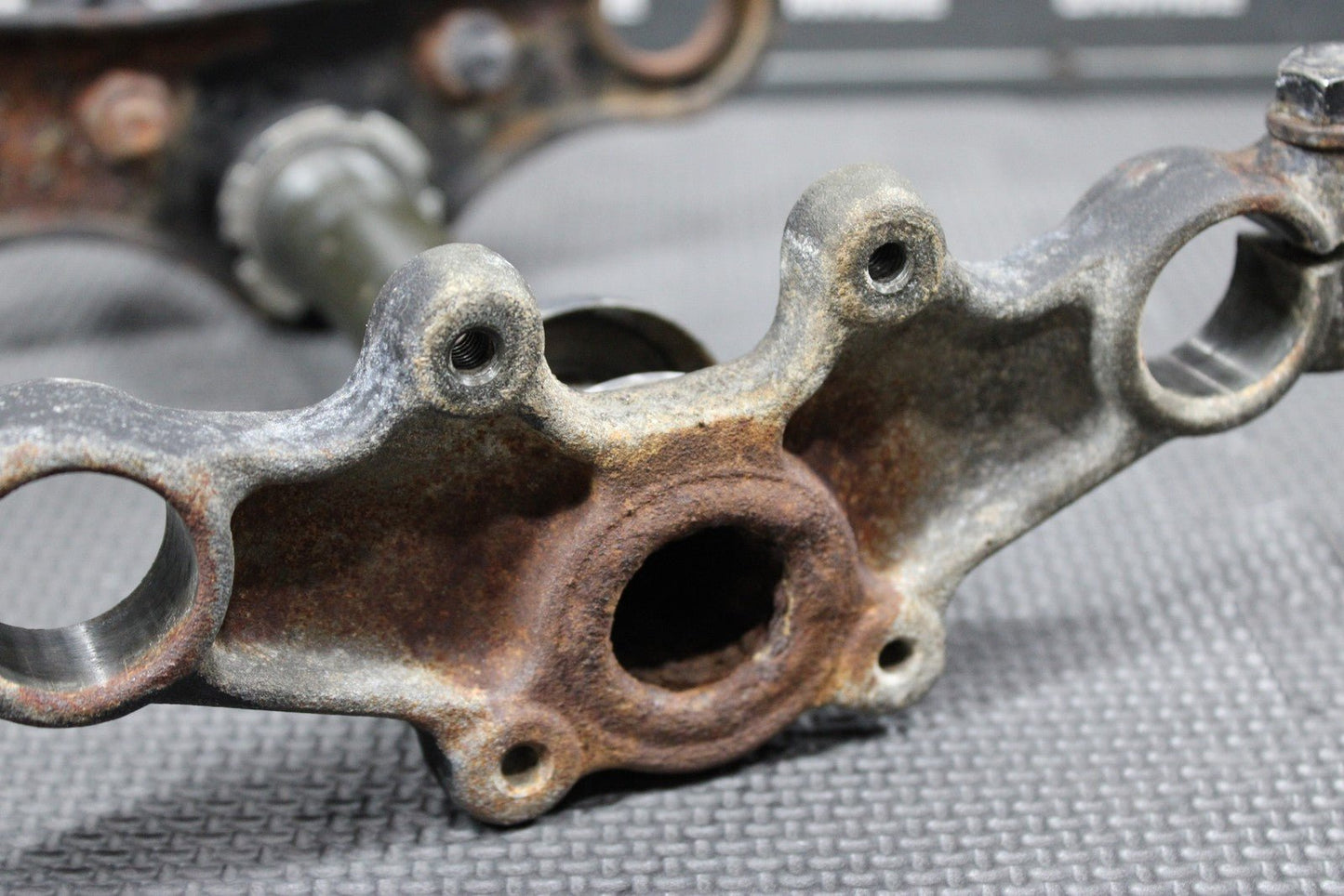 1985 YAMAHA PW80 83 - 85 OEM FRONT FORKS LOWER UPPER TRIPLE TREE STEM CLAMP - hggarage