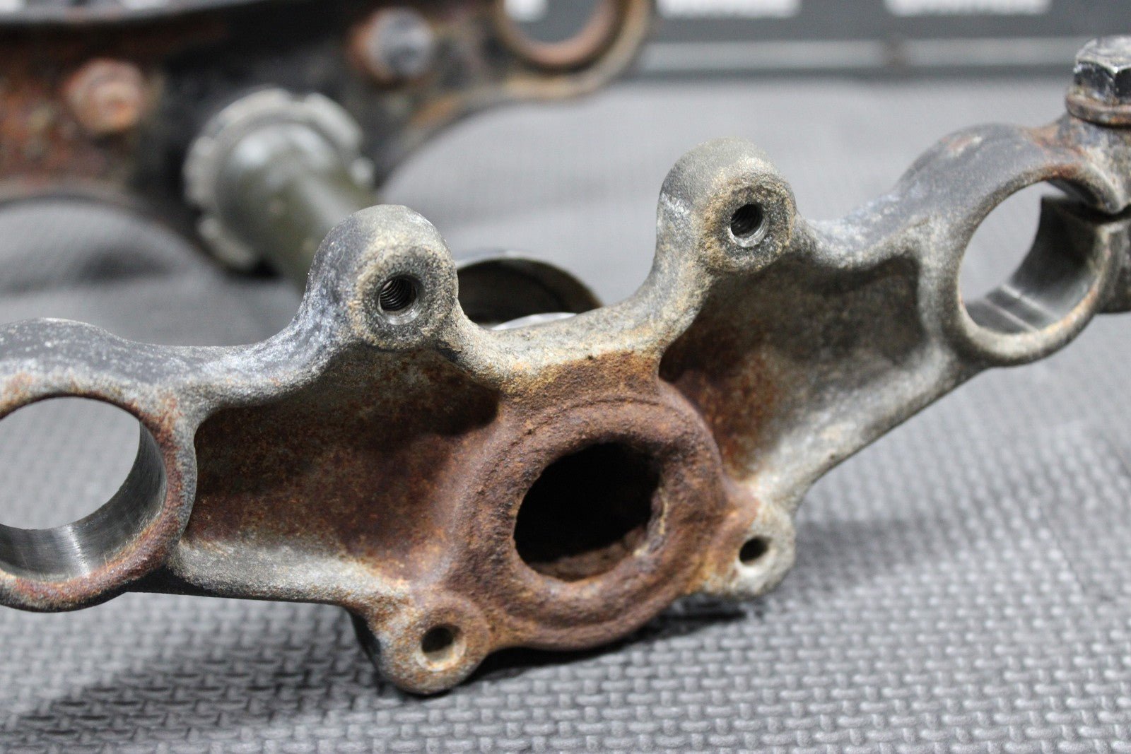 1985 YAMAHA PW80 83 - 85 OEM FRONT FORKS LOWER UPPER TRIPLE TREE STEM CLAMP - hggarage