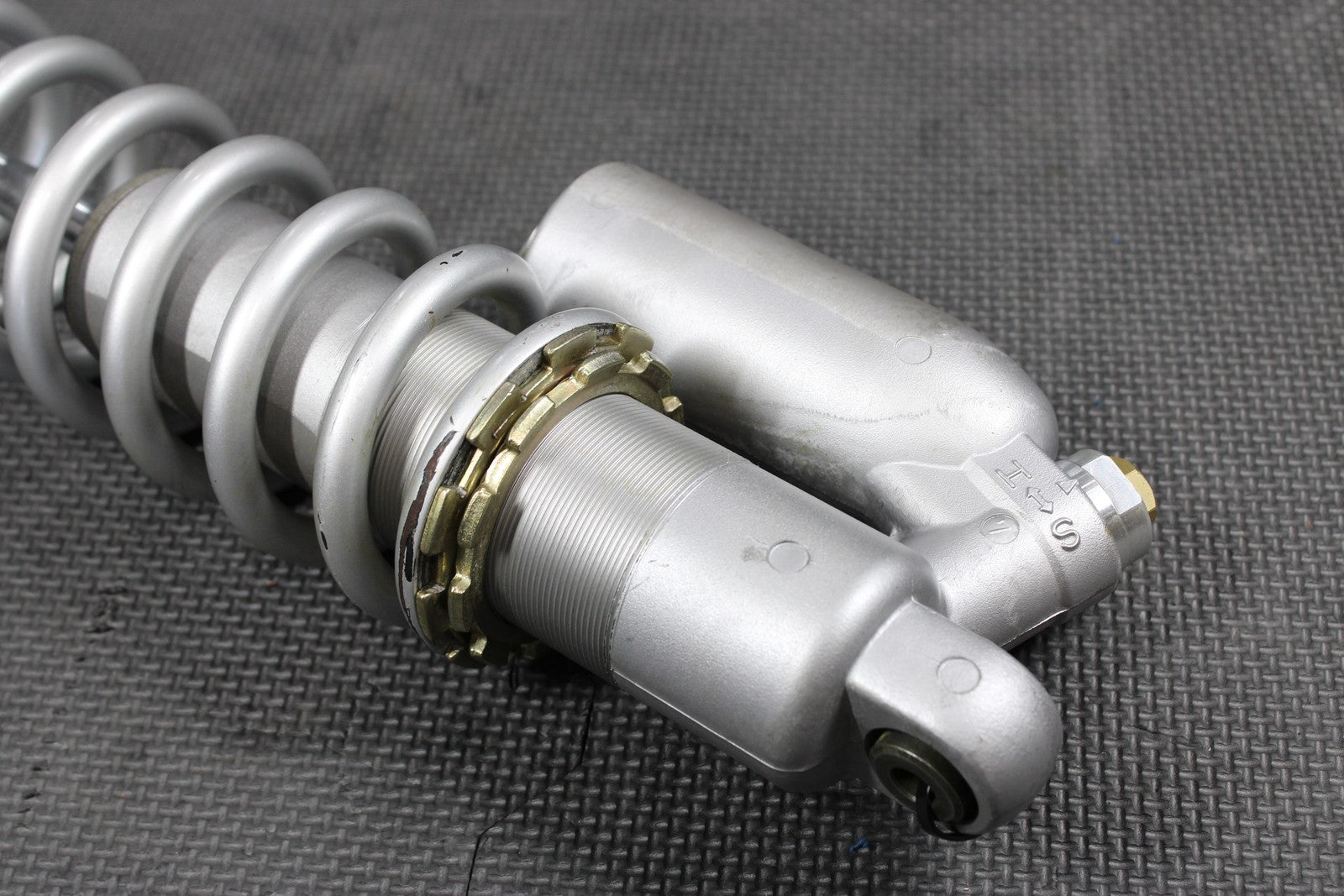 2005 YAMAHA YZ450F OEM REAR BACK SHOCK ABSORBER SUSPENSION 5XD - 22210 - 50 - 00 NICE! - hggarage