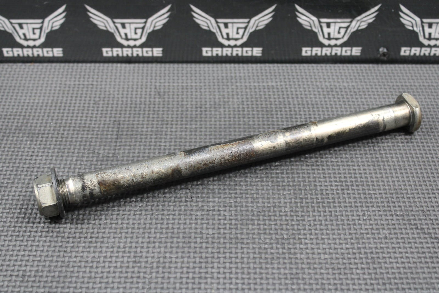 2018 SUZUKI RMZ250 RMZ450 OEM REAR BACK SWINGARM BOLT PIVOT SHAFT 61211 - 35G00 - hggarage