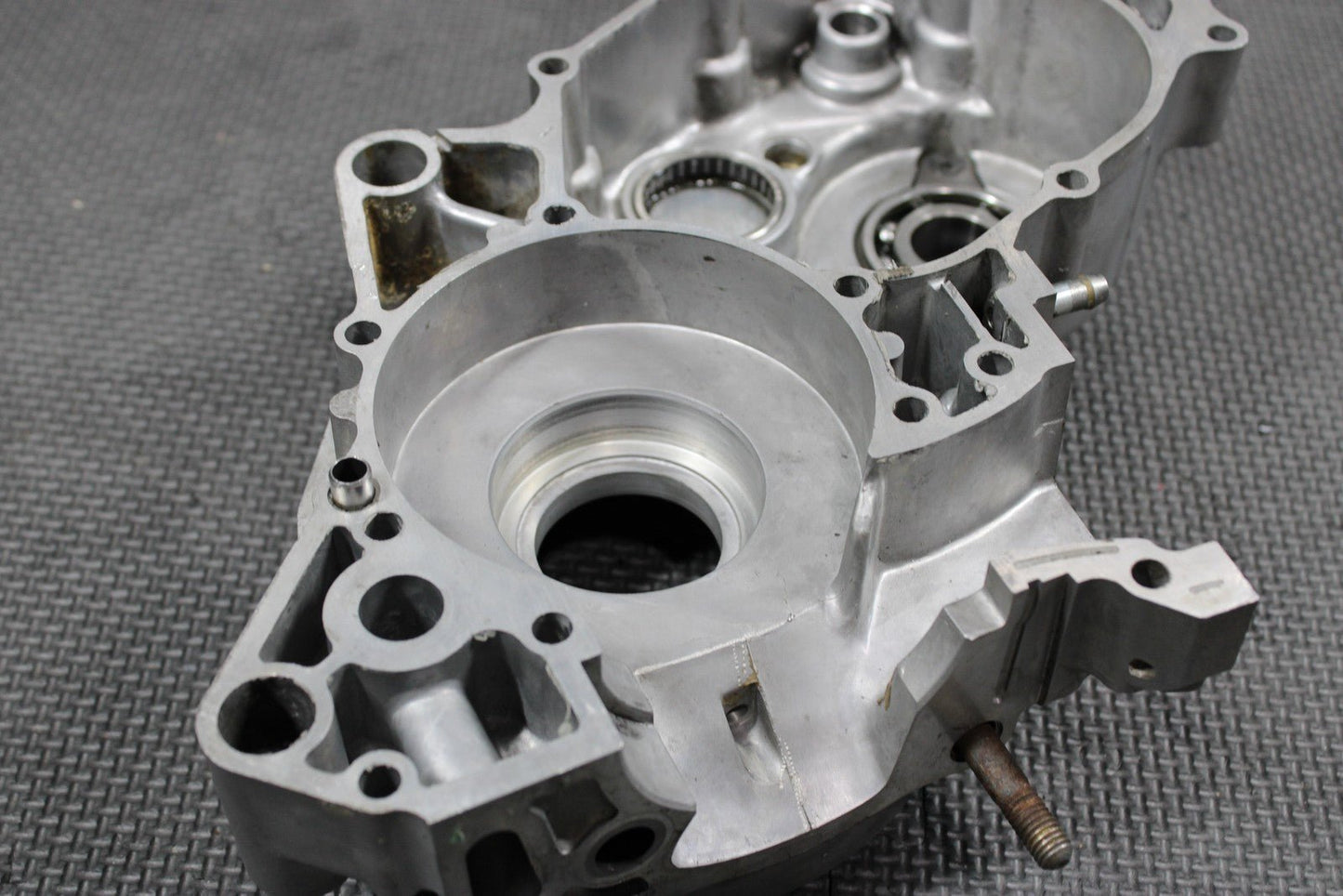 1996 KAWASAKI KX125 OEM LEFT RIGHT ENGINE MOTOR CRANKCASE CRANK CASES BLOCK - hggarage