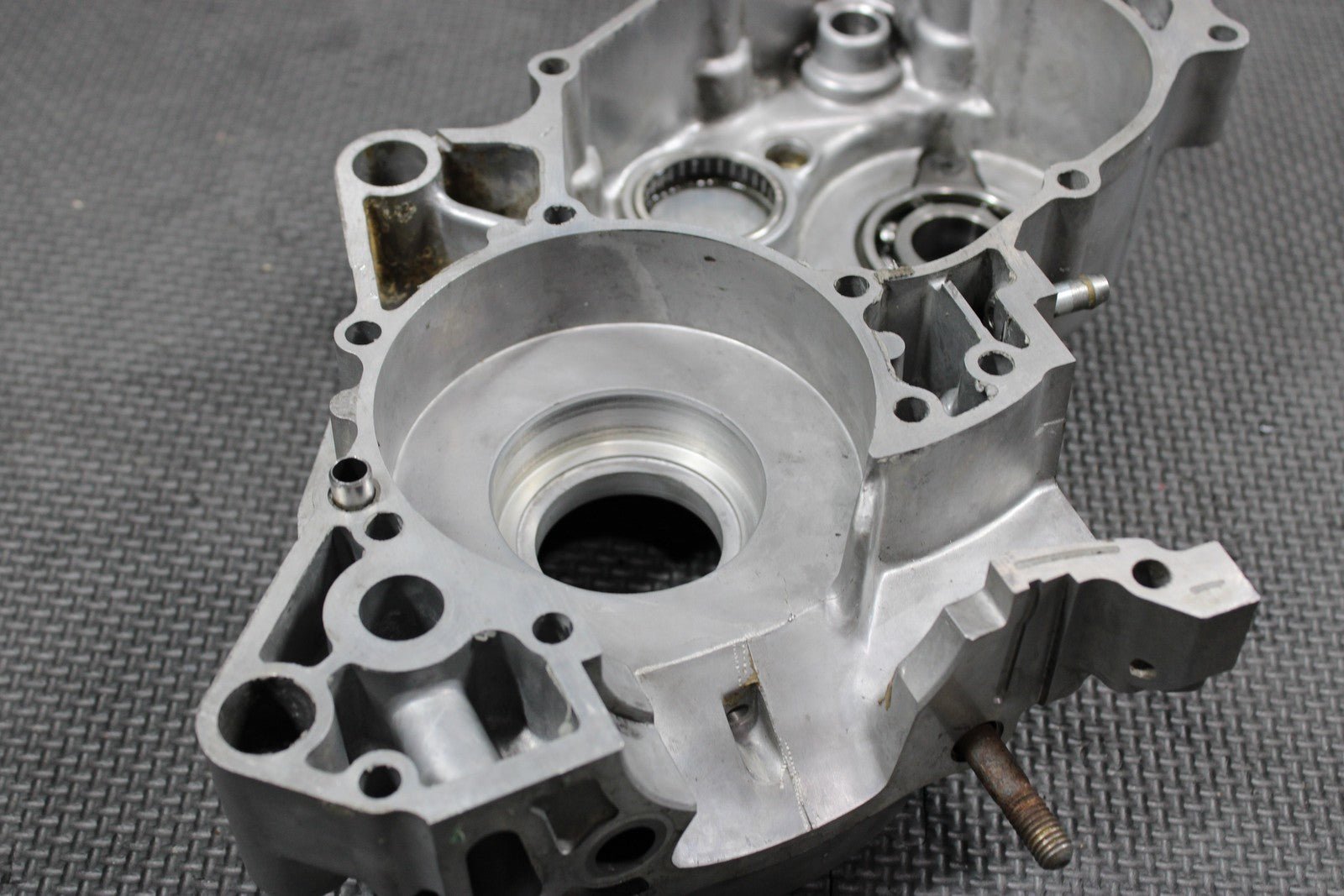 1996 KAWASAKI KX125 OEM LEFT RIGHT ENGINE MOTOR CRANKCASE CRANK CASES BLOCK - hggarage