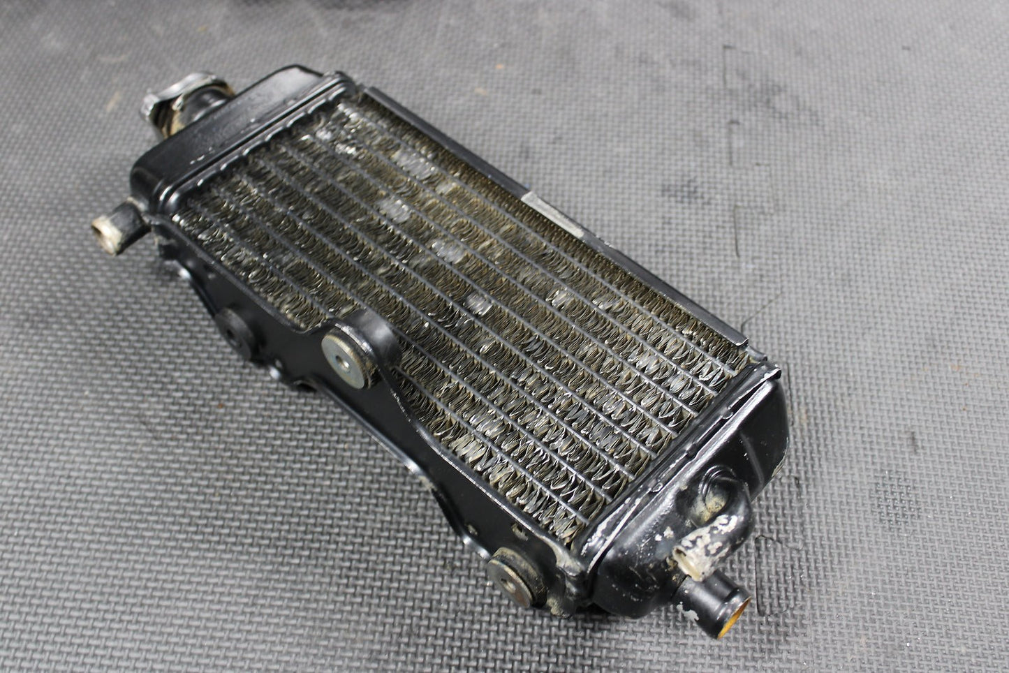 1999 YAMAHA YZ125 OEM ENGINE MOTOR COOLING COOLER RADIATOR 4SS - 1240A - 10 - 00 - hggarage