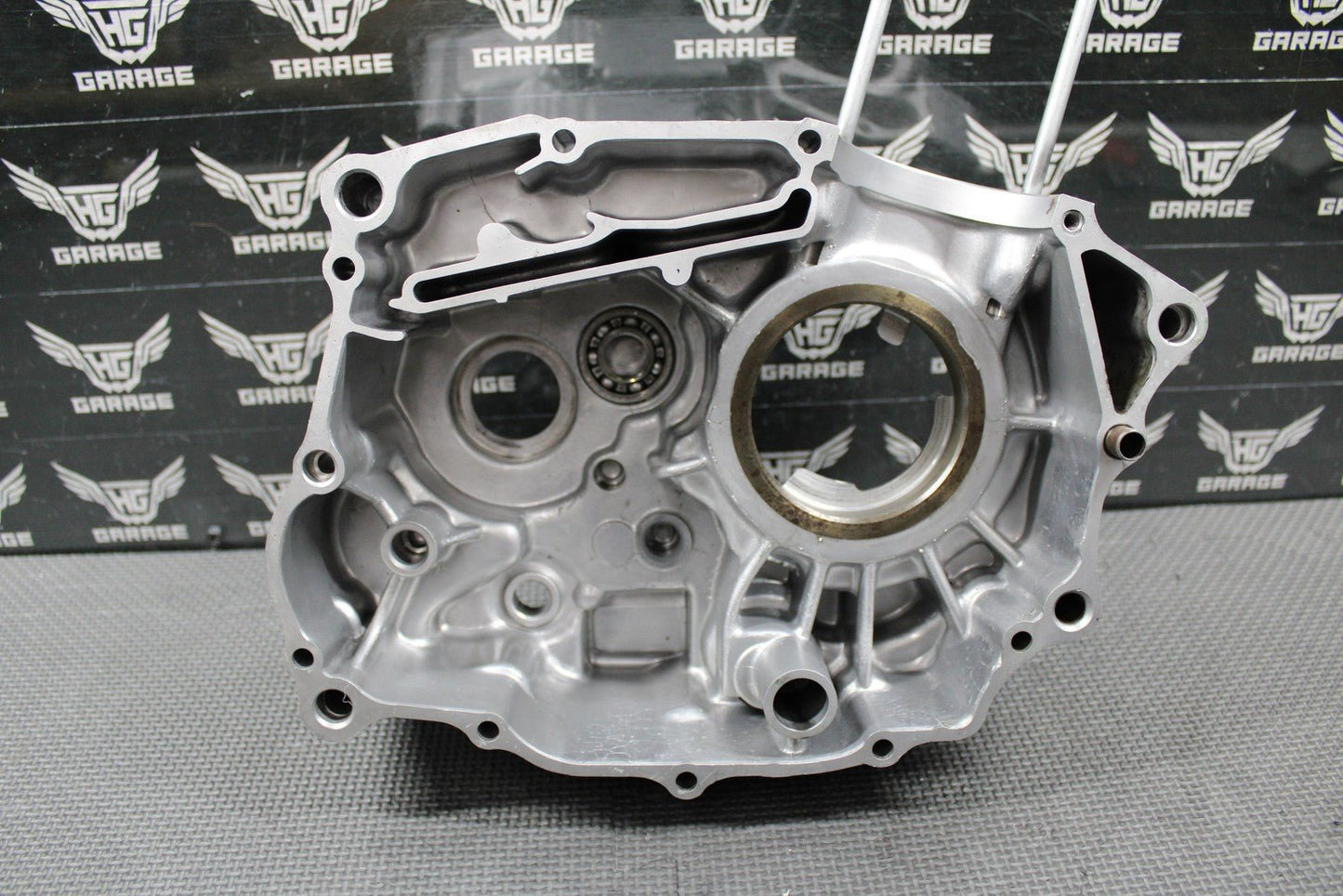 1999 HONDA XR200R 88 - 02 OEM LEFT ENGINE MOTOR CRANKCASE CRANK CASE 11200 - KT0 - 680 - hggarage