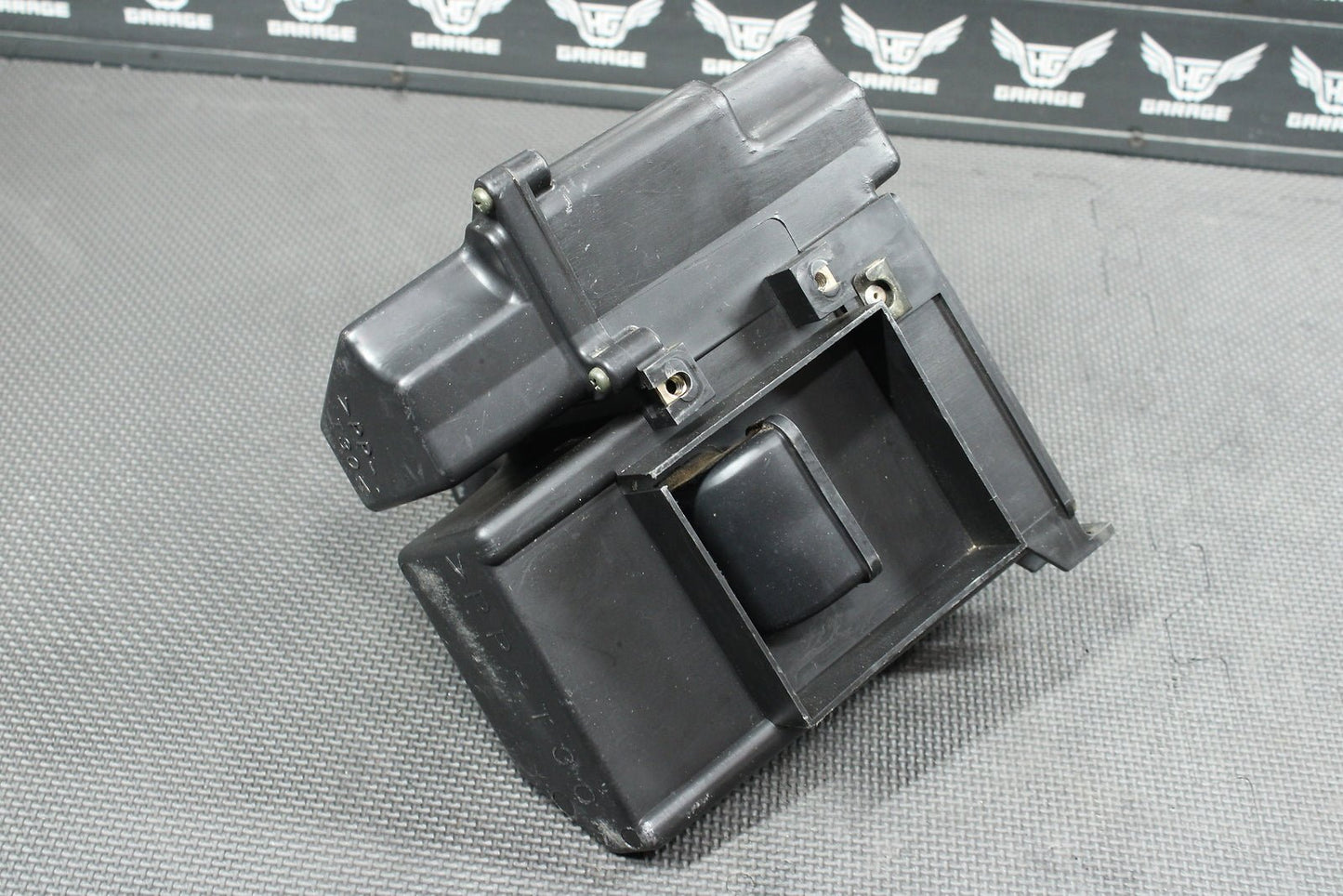 2003 Yamaha TTR125 TTR125E TTR125L TTR125LE TTR125M OEM Air Cleaner Case - hggarage
