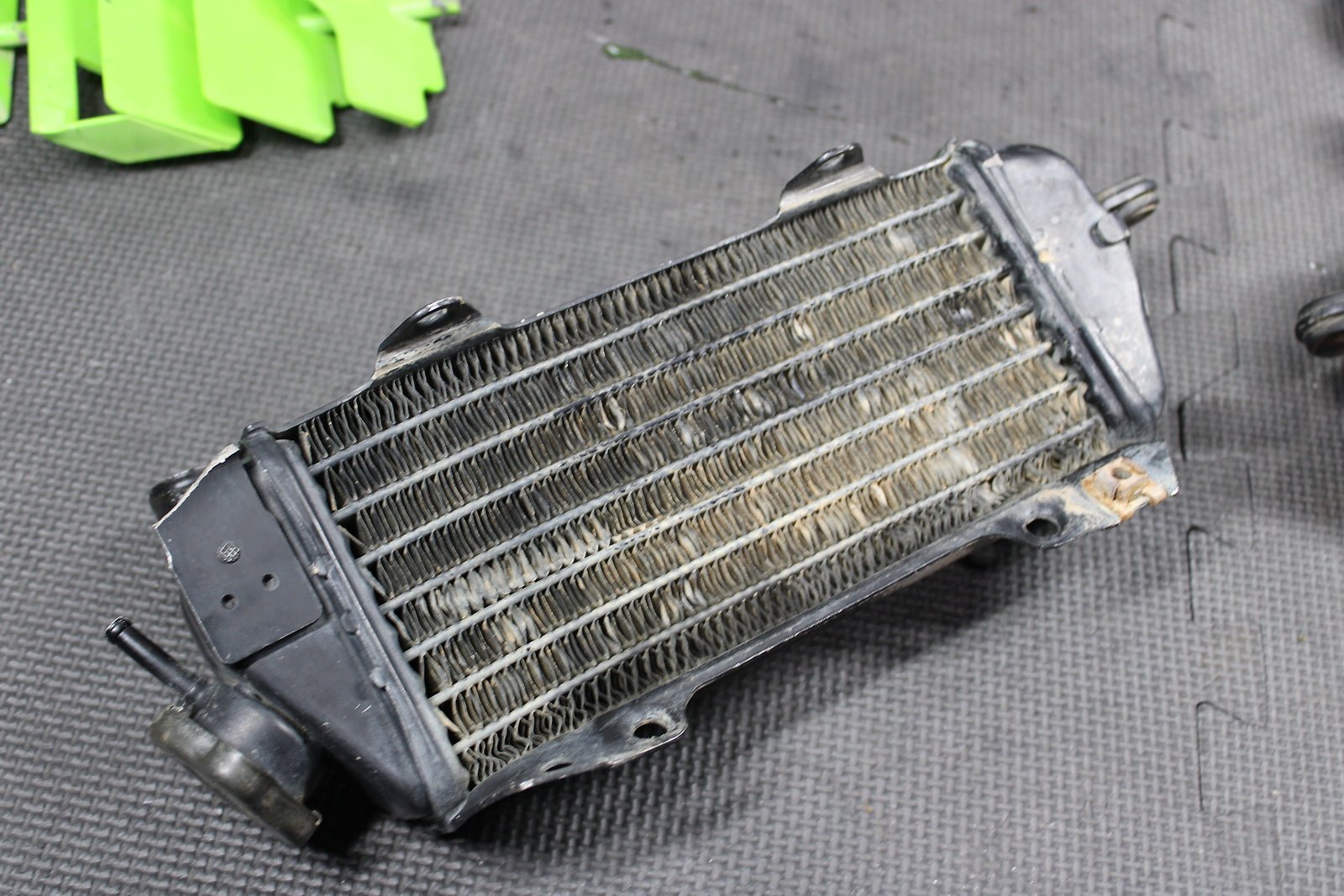 1991 Kawasaki KDX250 OEM Engine Motor Cooling Cooler Radiator 39061 - 1127 - hggarage