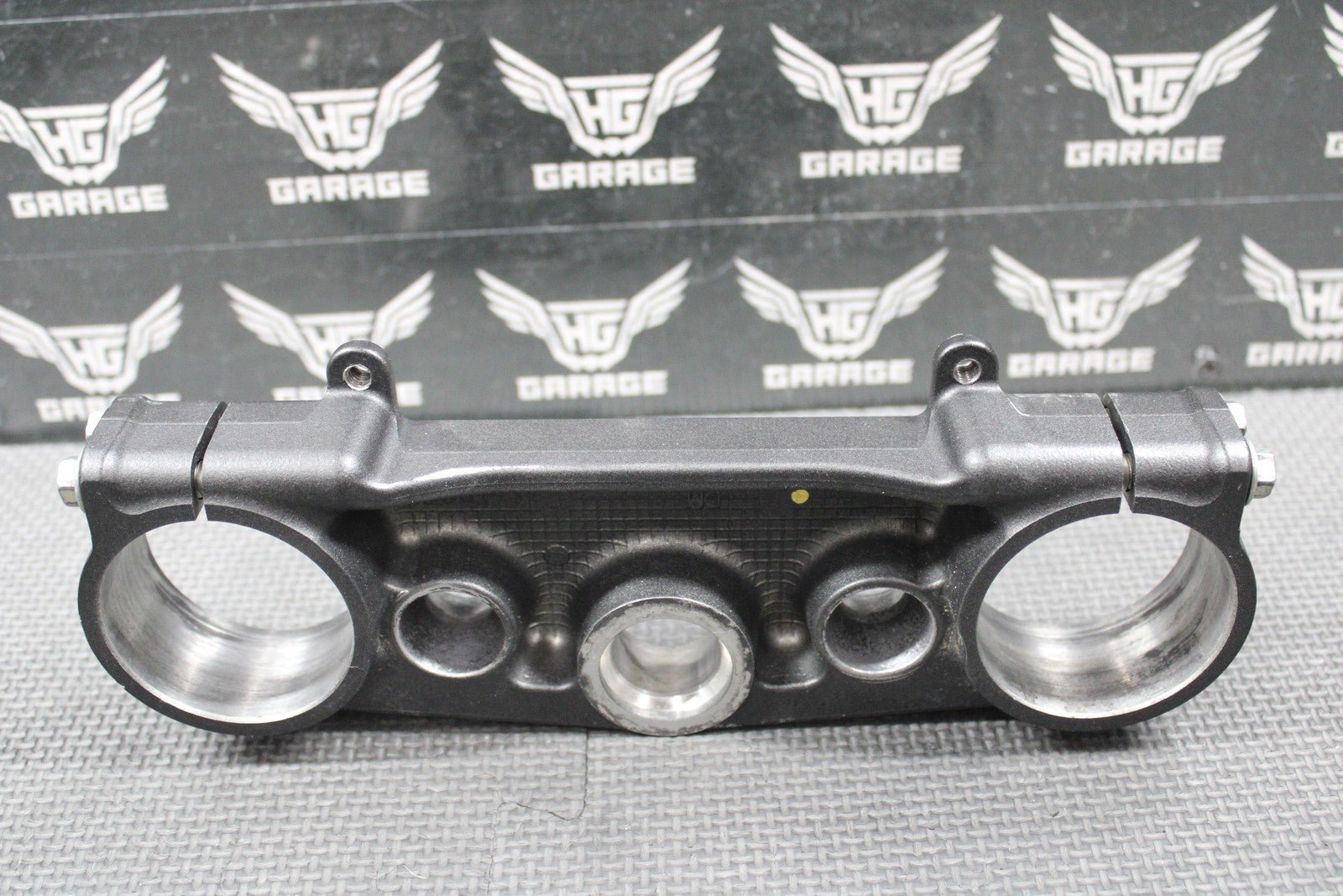 2019 SUZUKI RMZ250 OEM FRONT FORK UPPER TRIPLE TREE CLAMP BRACKET 51311 - 46K00 - hggarage