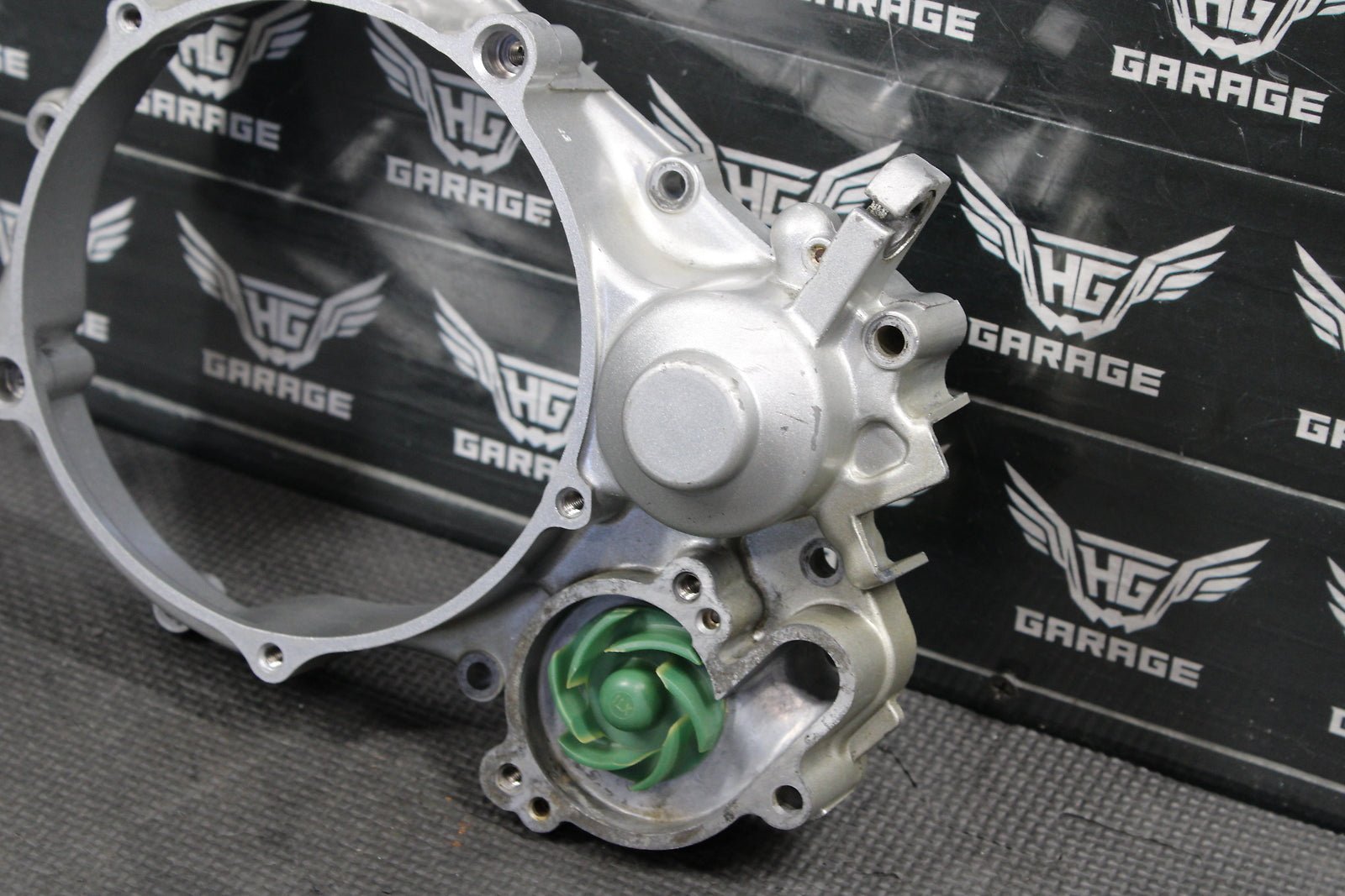 1992 YAMAHA YZ125 OEM ENGINE MOTOR INNER CLUTCH COVER 3JD - 15431 - 00 - 00 - hggarage