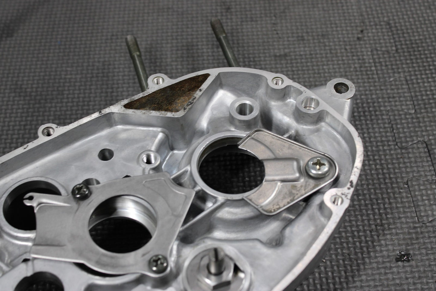 1997 YAMAHA RT100 OEM RIGHT ENGINE MOTOR CRANKCASE CRANK CASE BLOCK - hggarage