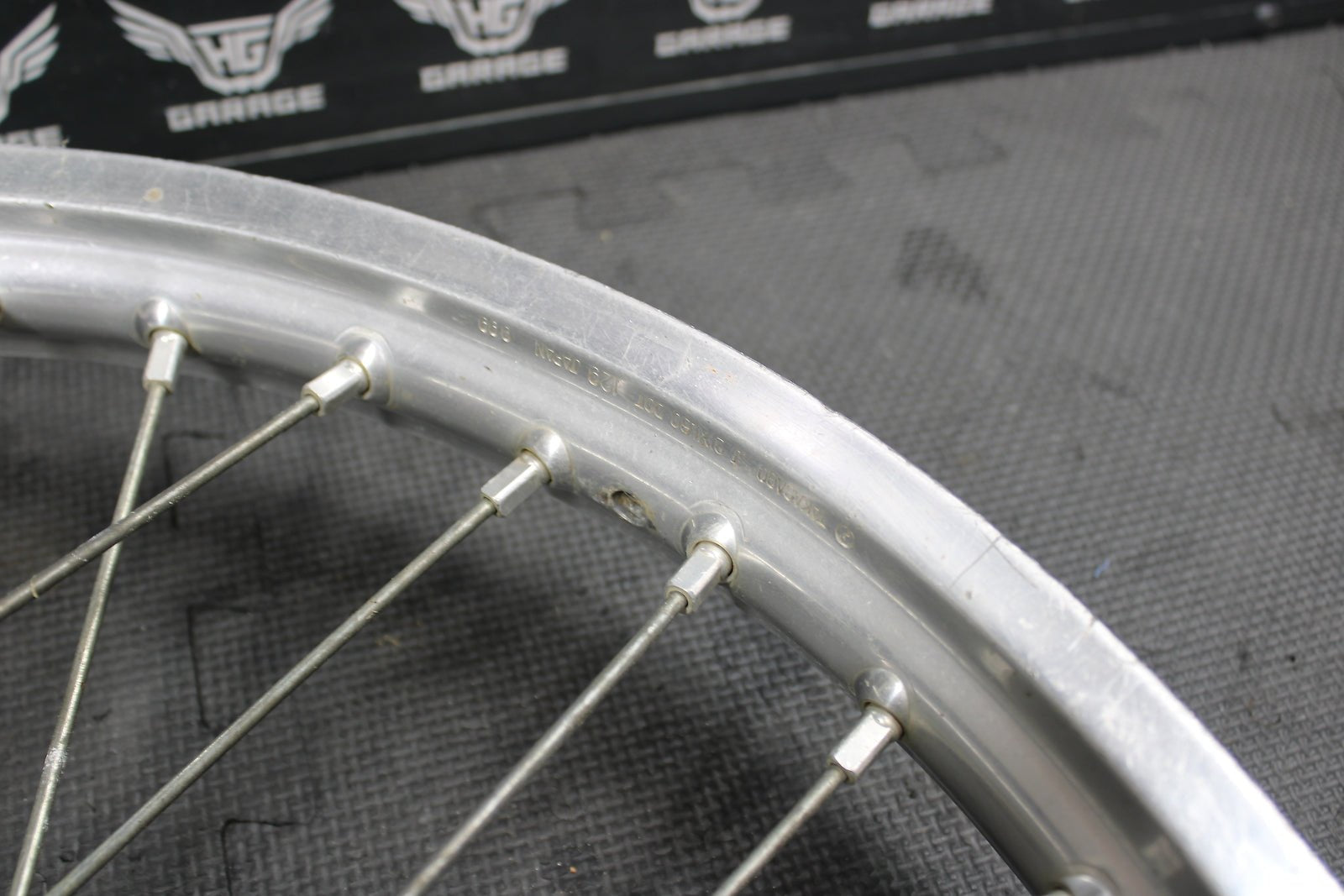 1999 SUZUKI 96 - 00 RM125 RM250 OEM FRONT WHEEL RIM 54111 - 36E10 55311 - 36E00 - hggarage