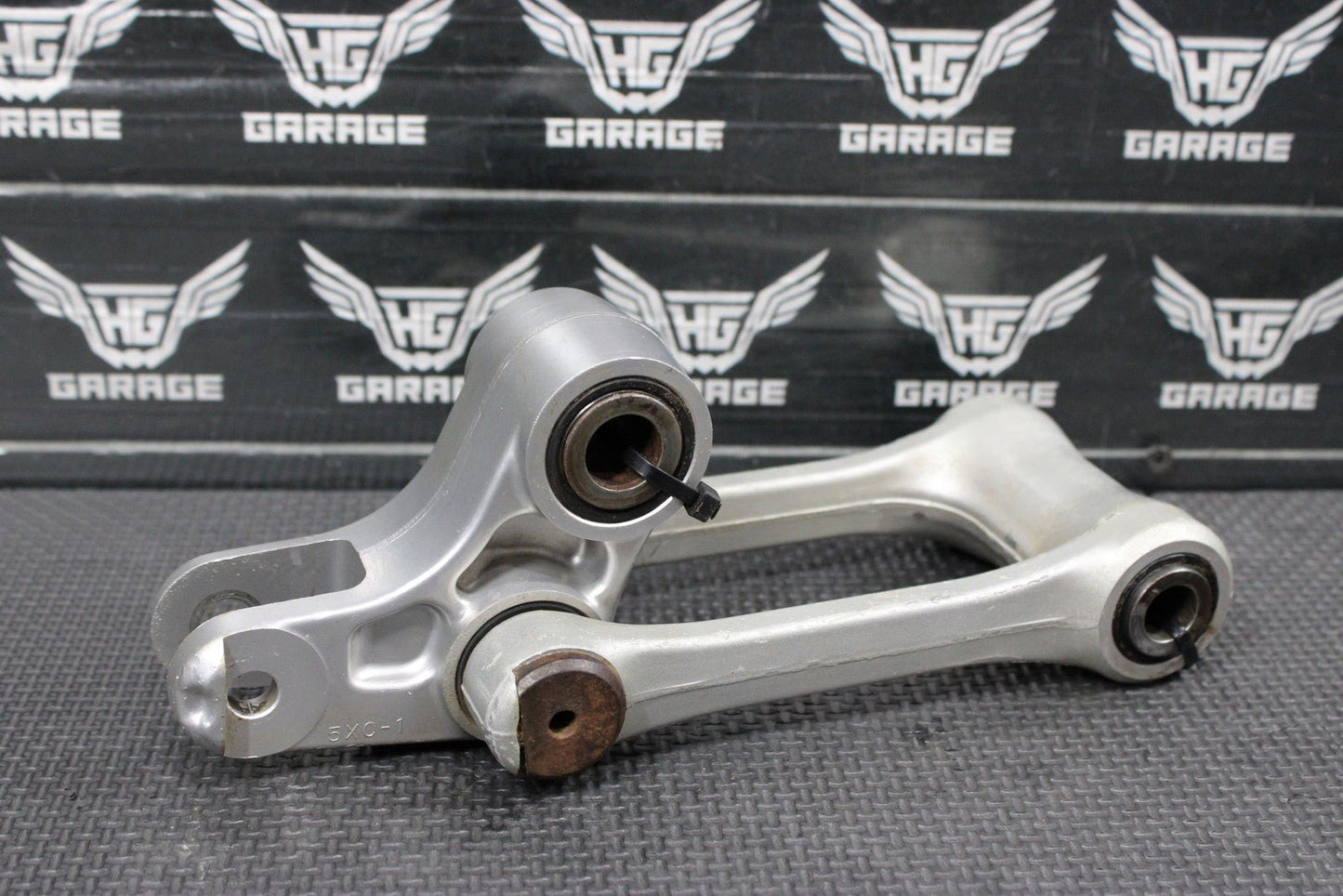 2006 YAMAHA YZ450F OEM REAR SHOCK LINKAGE LINKS RELAY ARM 5XC - 2217A - 90 - 00 - hggarage