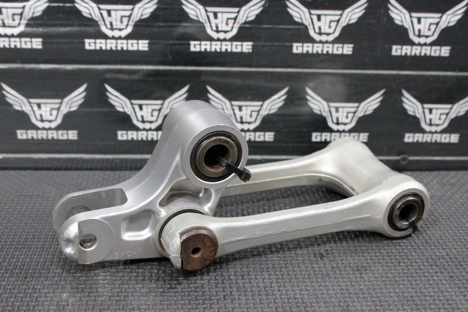 2006 YAMAHA YZ450F OEM REAR SHOCK LINKAGE LINKS RELAY ARM 5XC - 2217A - 90 - 00 - hggarage