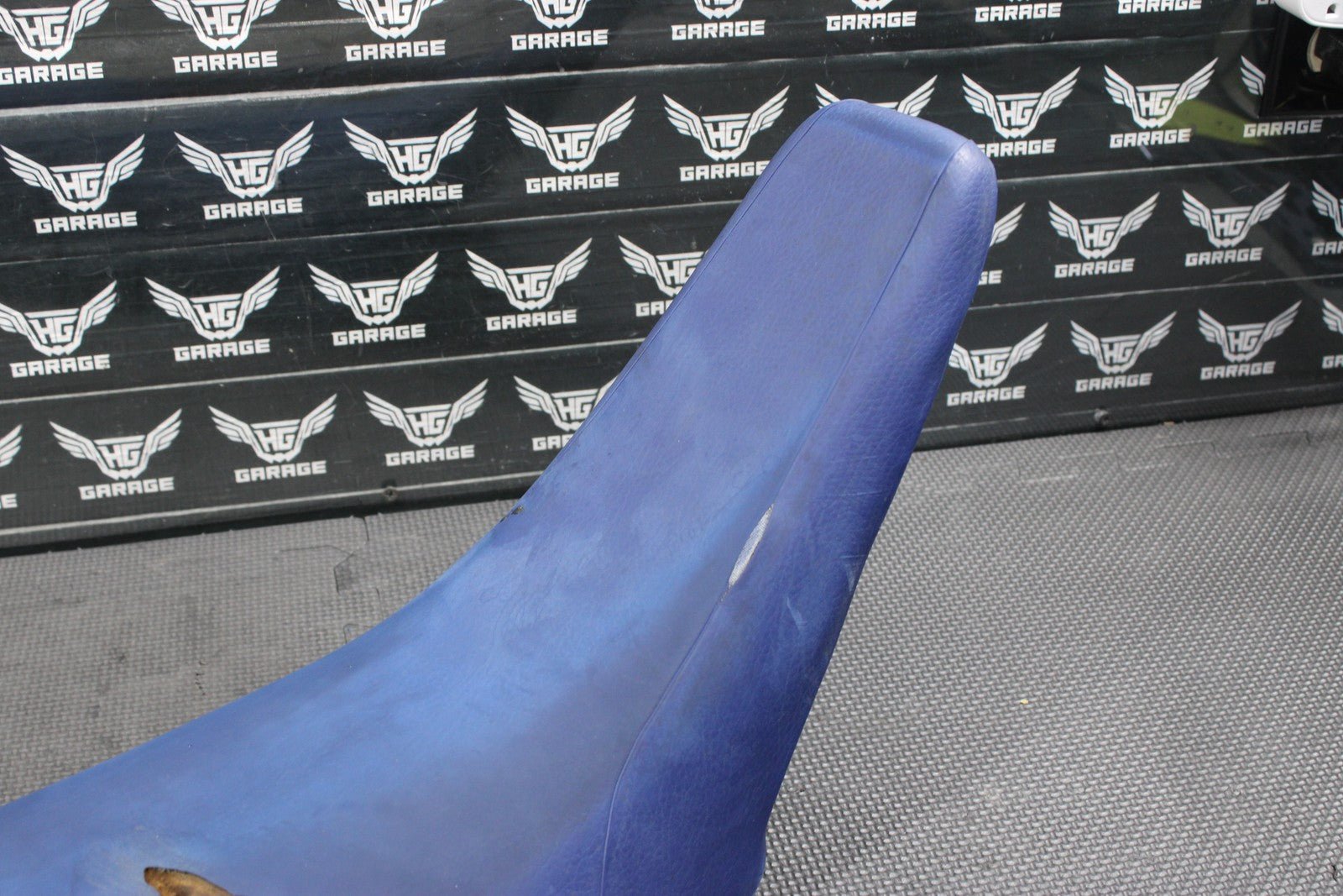 1997 YAMAHA RT100 OEM SEAT SADDLE COVER FOAM ASSEMBLY 3UL - 24710 - 60 - 00 - hggarage