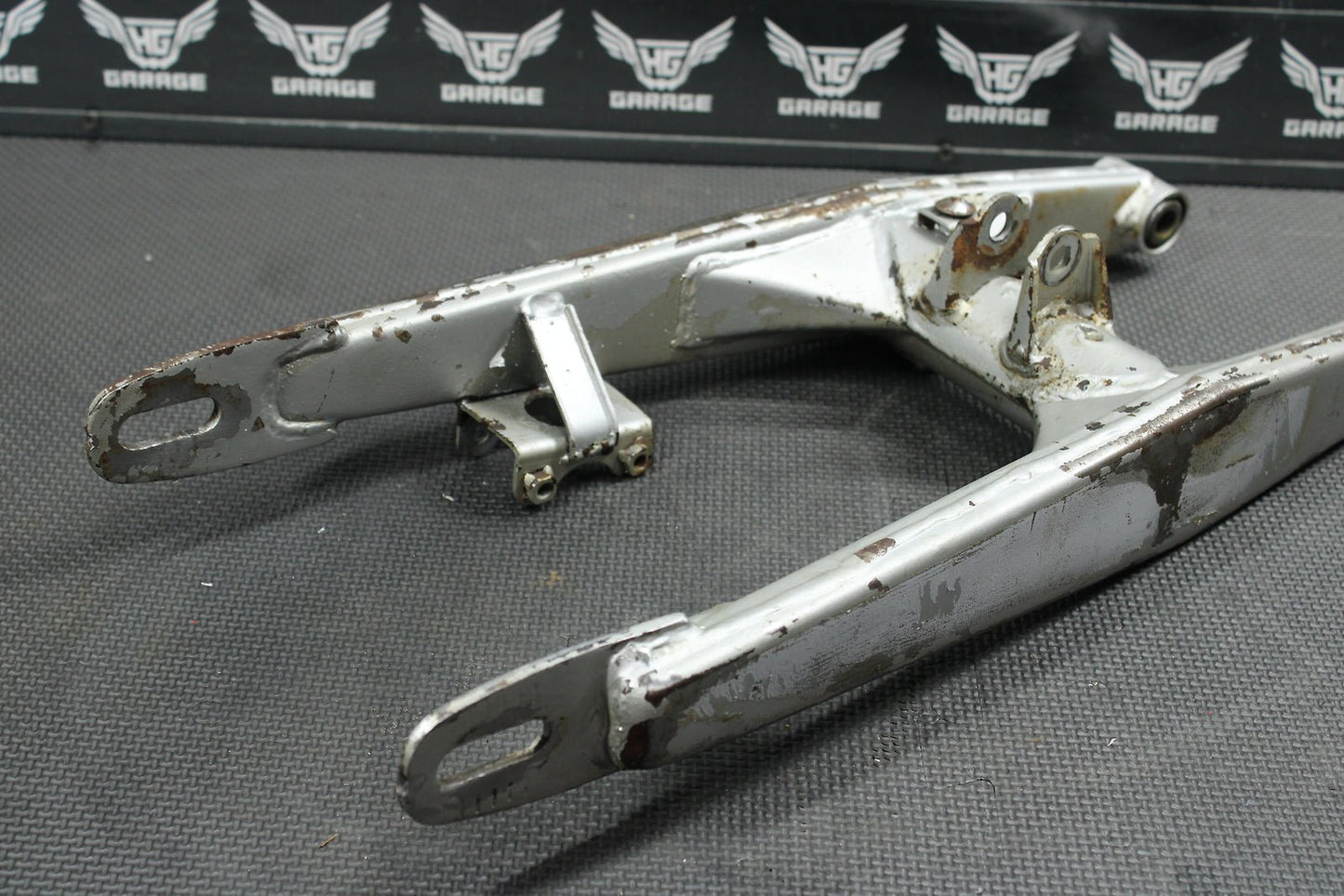 1998 Kawasaki KX60 OEM Swingarm Swing Arm Suspension 33001 - 1307 - Tx - hggarage