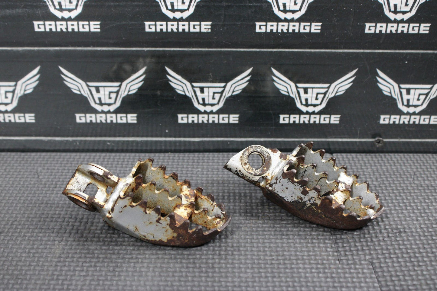 2003 KAWASAKI KX65 OEM FOOT PEGS PEDALS FRAME STAND FOOTPEG PEDAL00 - hggarage