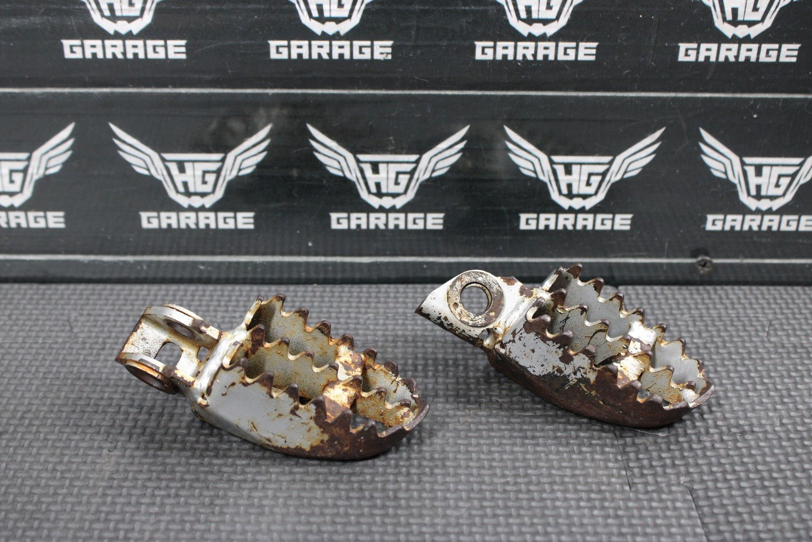 2003 KAWASAKI KX65 OEM FOOT PEGS PEDALS FRAME STAND FOOTPEG PEDAL00 - hggarage