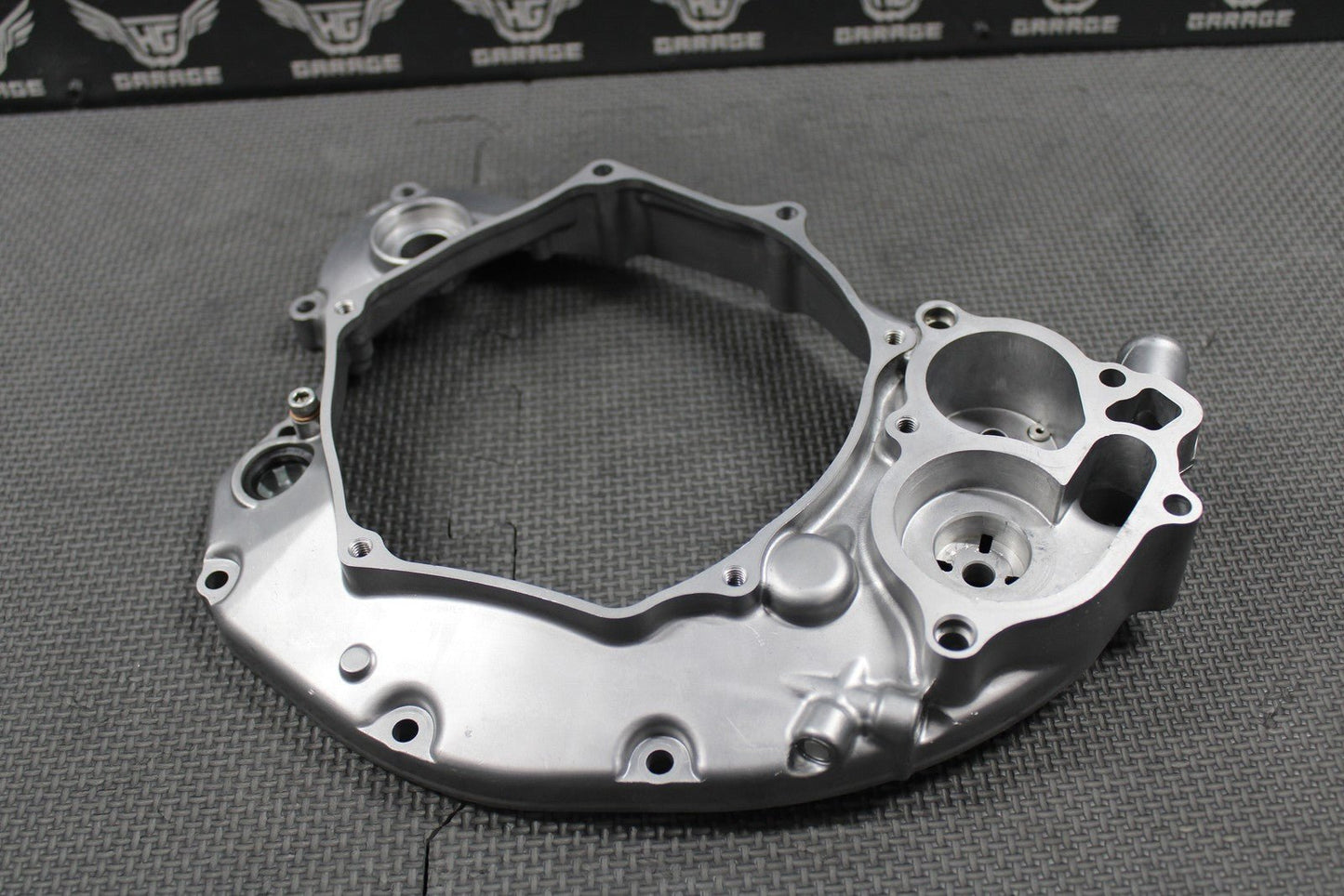 2020 SUZUKI 19 - 25 RMZ250 OEM RIGHT CRANKCASE INNER CLUTCH COVER 11340 - 49H10 GOOD - hggarage