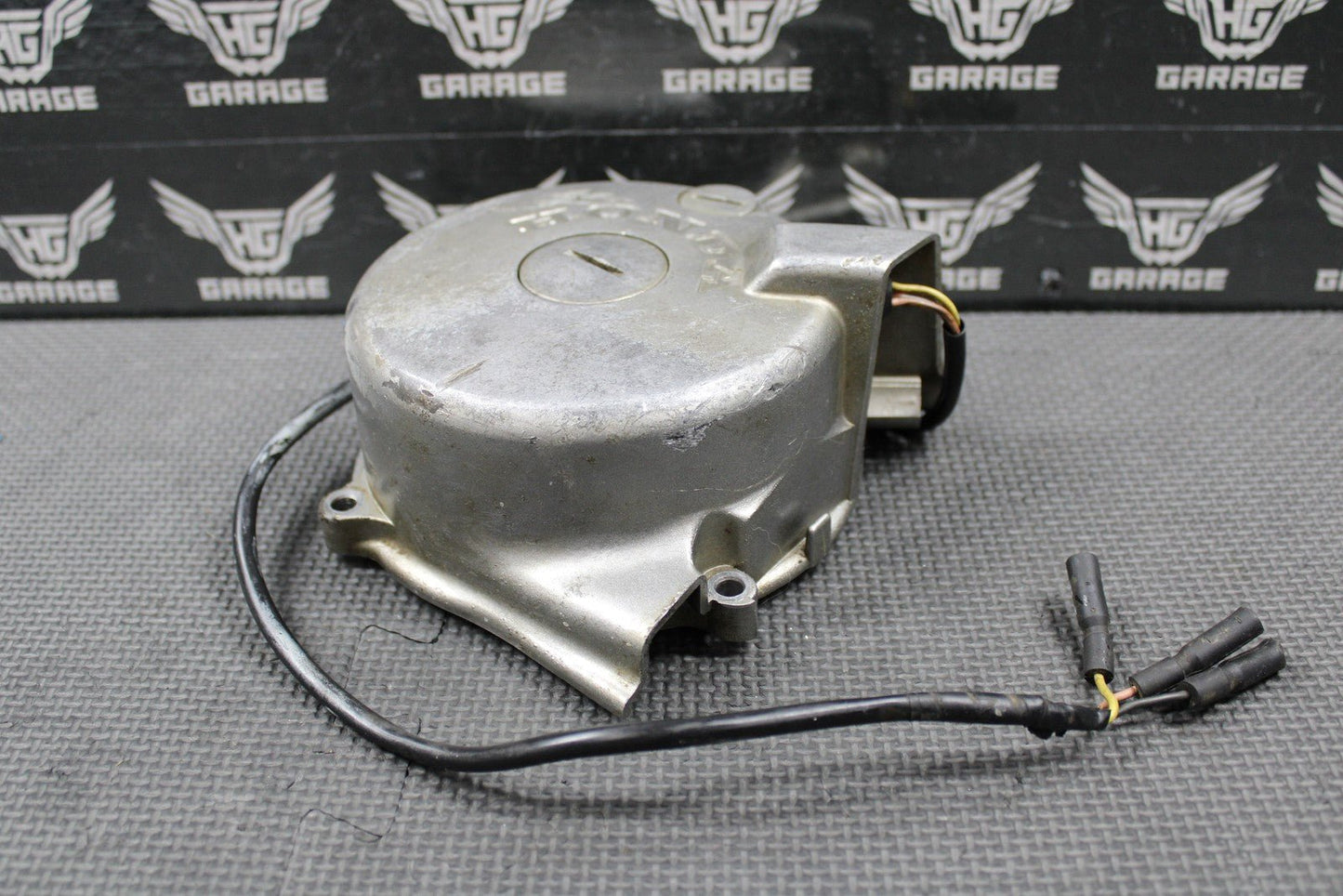 1999 HONDA XR200R 90 - 02 OEM STATOR MAGNETO ALTERNATOR & CASE COVER 31120 - KT0 - 831 - hggarage
