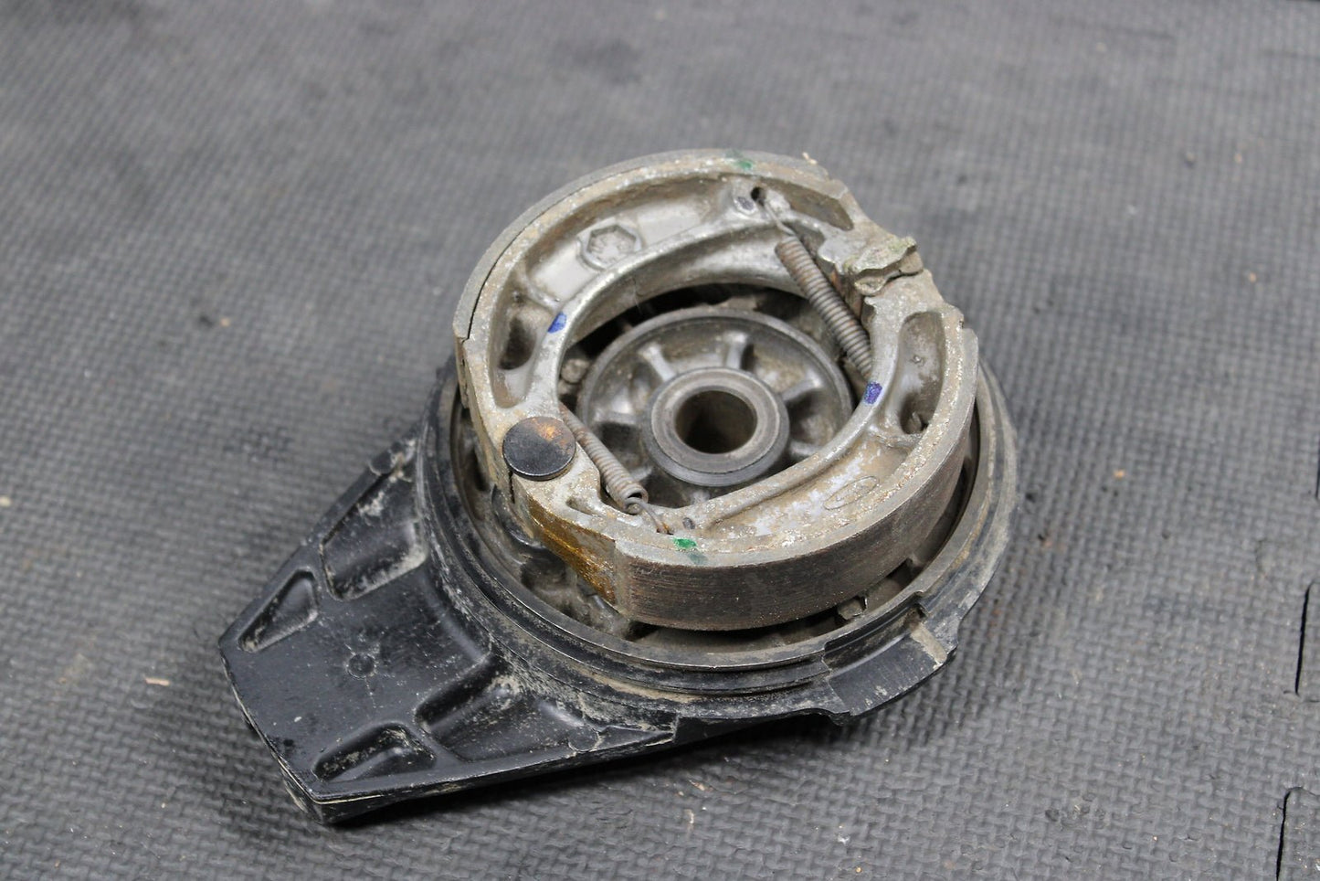 1997 Honda XR200R 90 - 02 OEM Rear Back Brake Drum Panel Assembly - hggarage