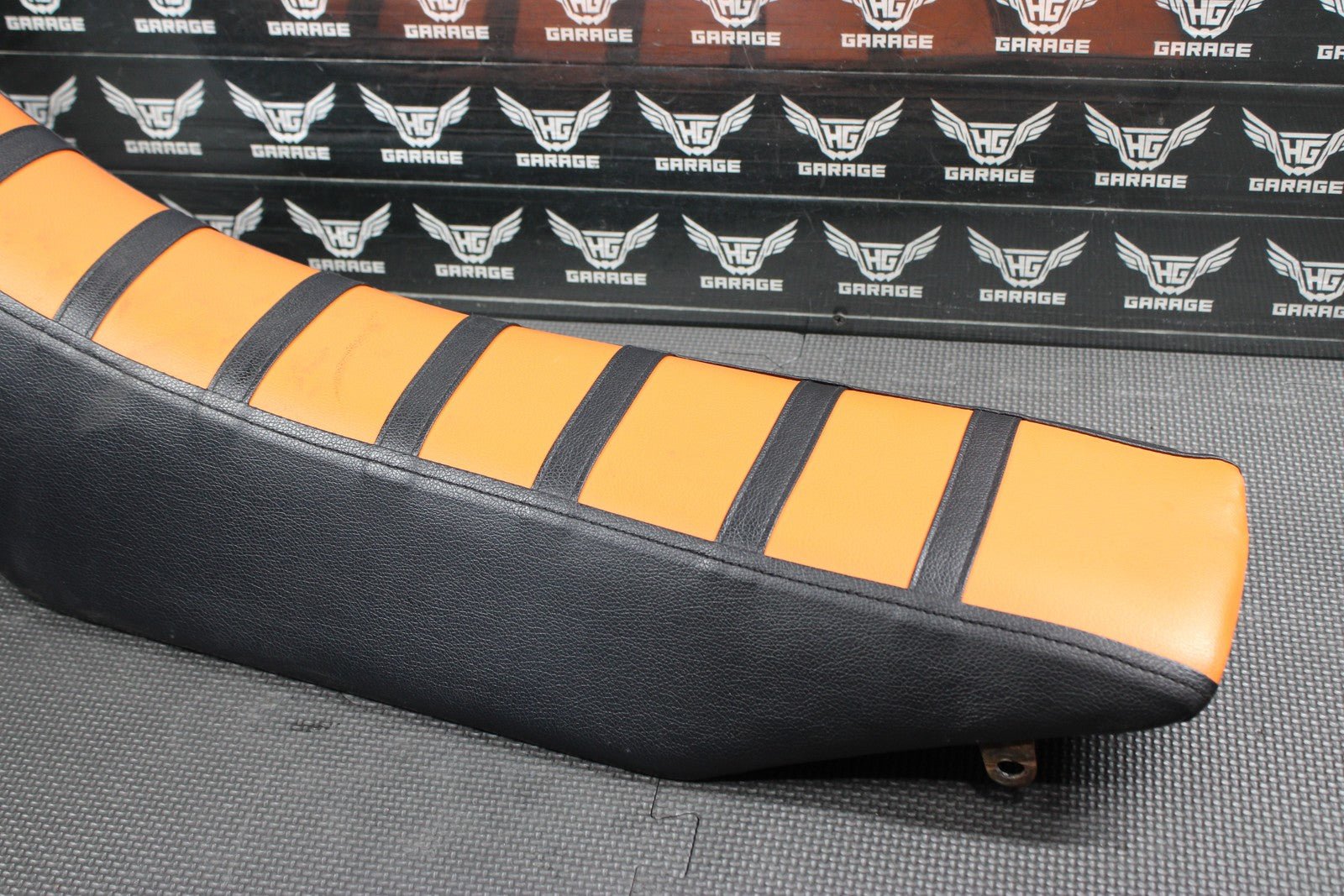 2000 KTM 250 EXC OEM SEAT SADDLE CUSHION COVER SEAT PAN 50307040000 - hggarage