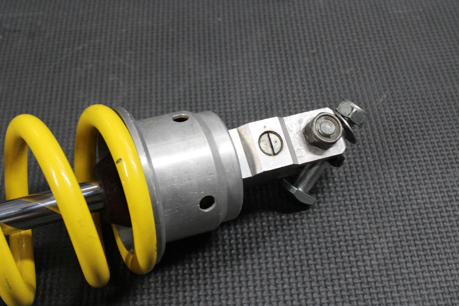 2023 HONDA CRF250R OEM SHOWA REAR BACK SHOCK ABSORBER SUSPENSION 52400 - K95 - AA1 - hggarage