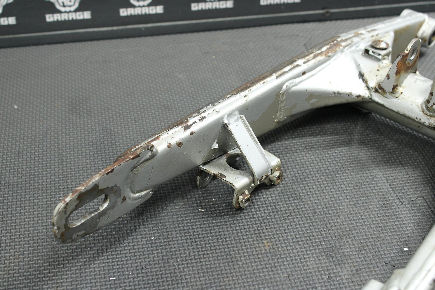 1998 Kawasaki KX60 OEM Swingarm Swing Arm Suspension 33001 - 1307 - Tx - hggarage