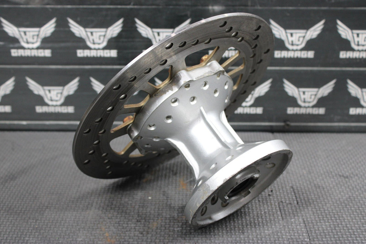 2002 YAMAHA 99 - 04 TTR225 05 - 22 TTR230 OEM FRONT WHEEL RIM HUB 4AN - F5111 - 10 - 35 - hggarage