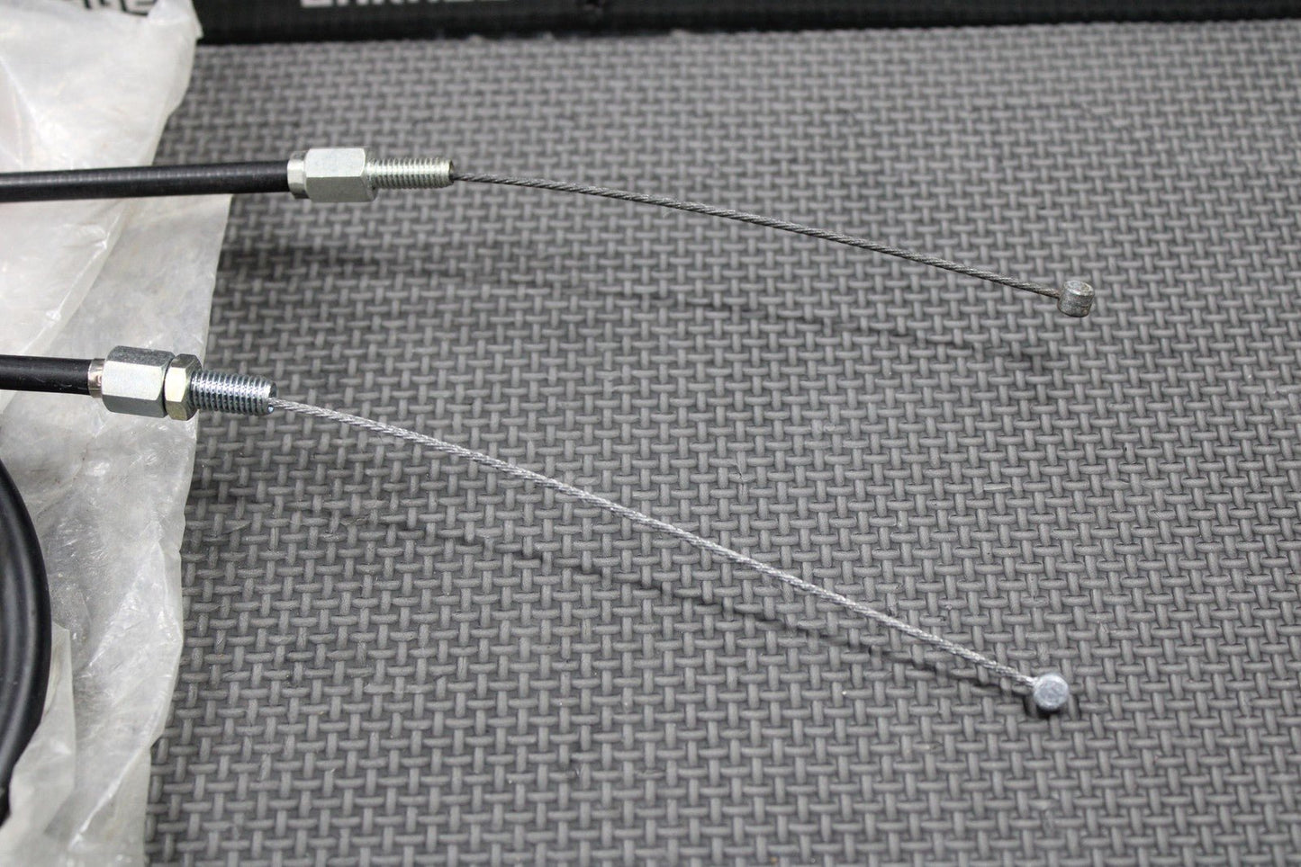 NOS 1984 1985 HONDA XR250R OEM THROTTLE CABLE A & B 17910 - KK0 - 000 17920 - KK0 - 000 - hggarage